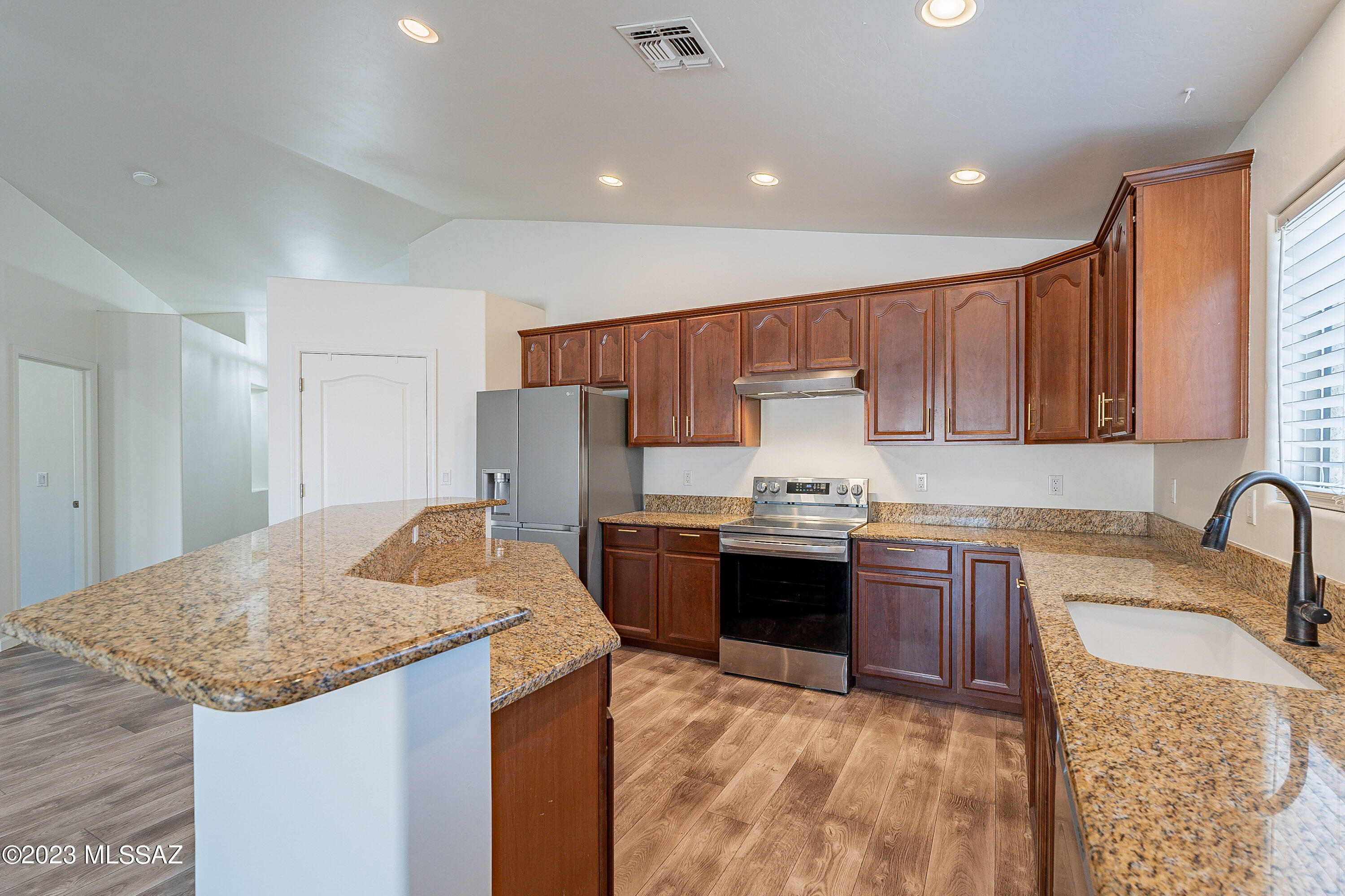 985 E Mowry Wash Lane