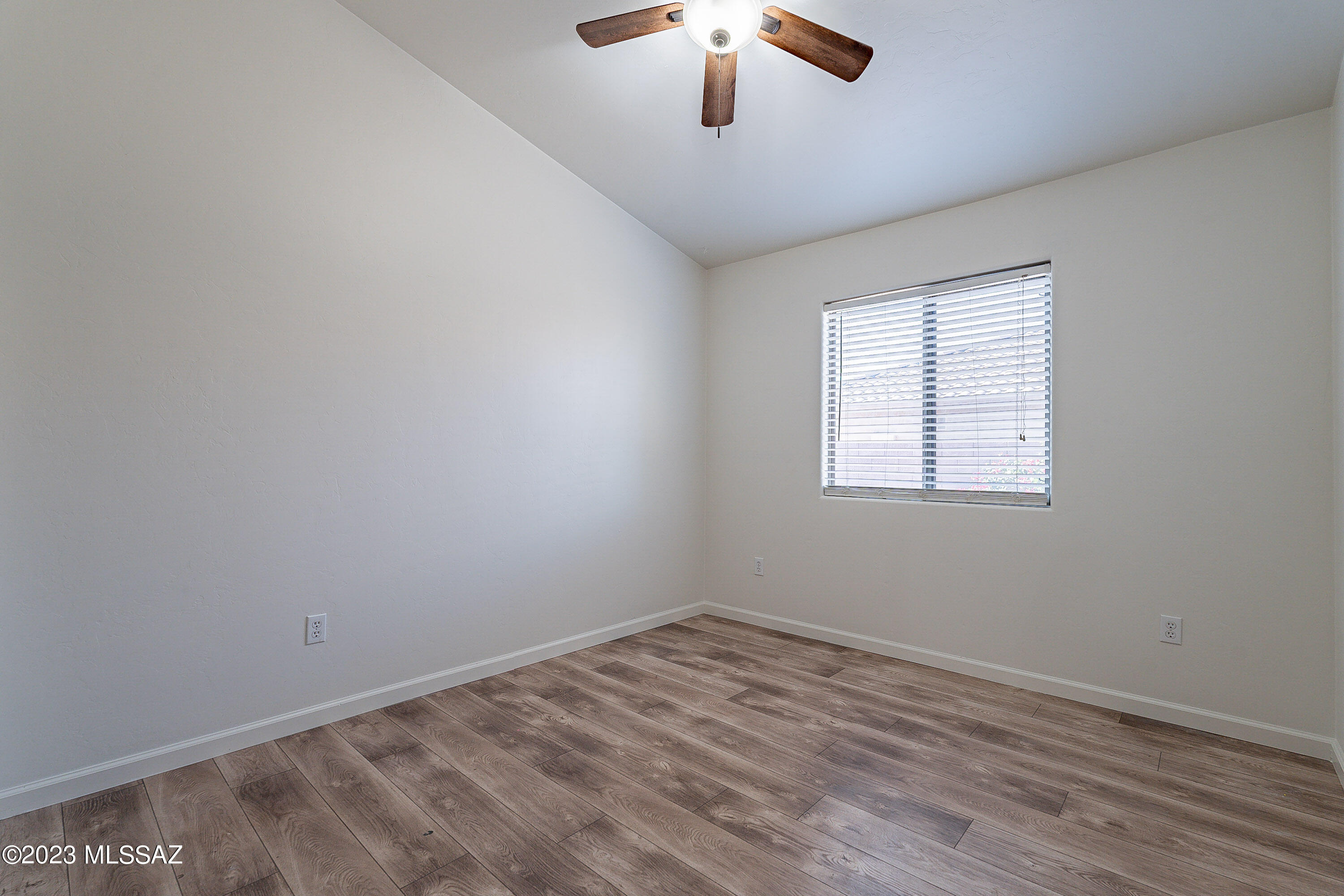 985 E Mowry Wash Lane