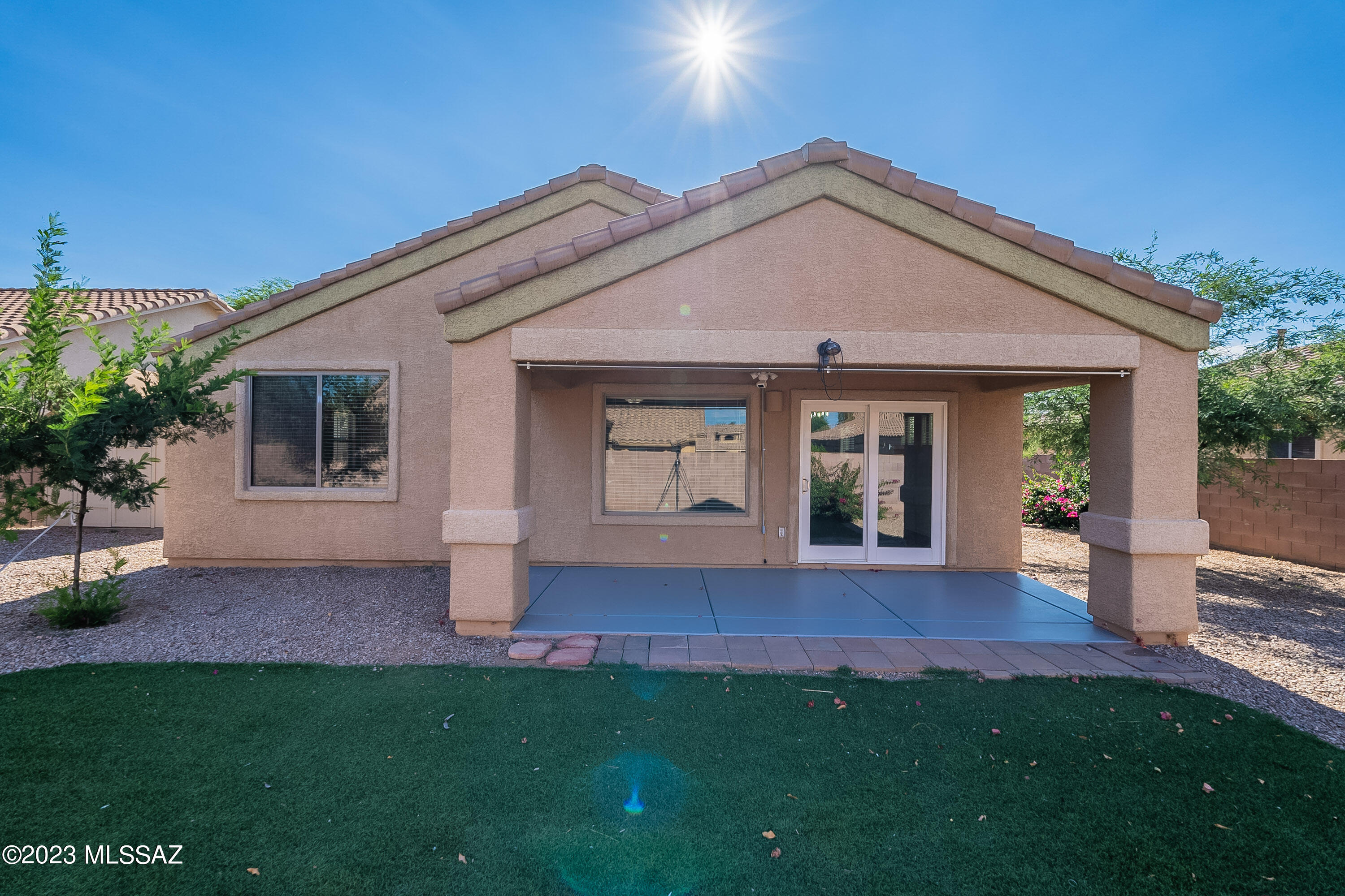 985 E Mowry Wash Lane