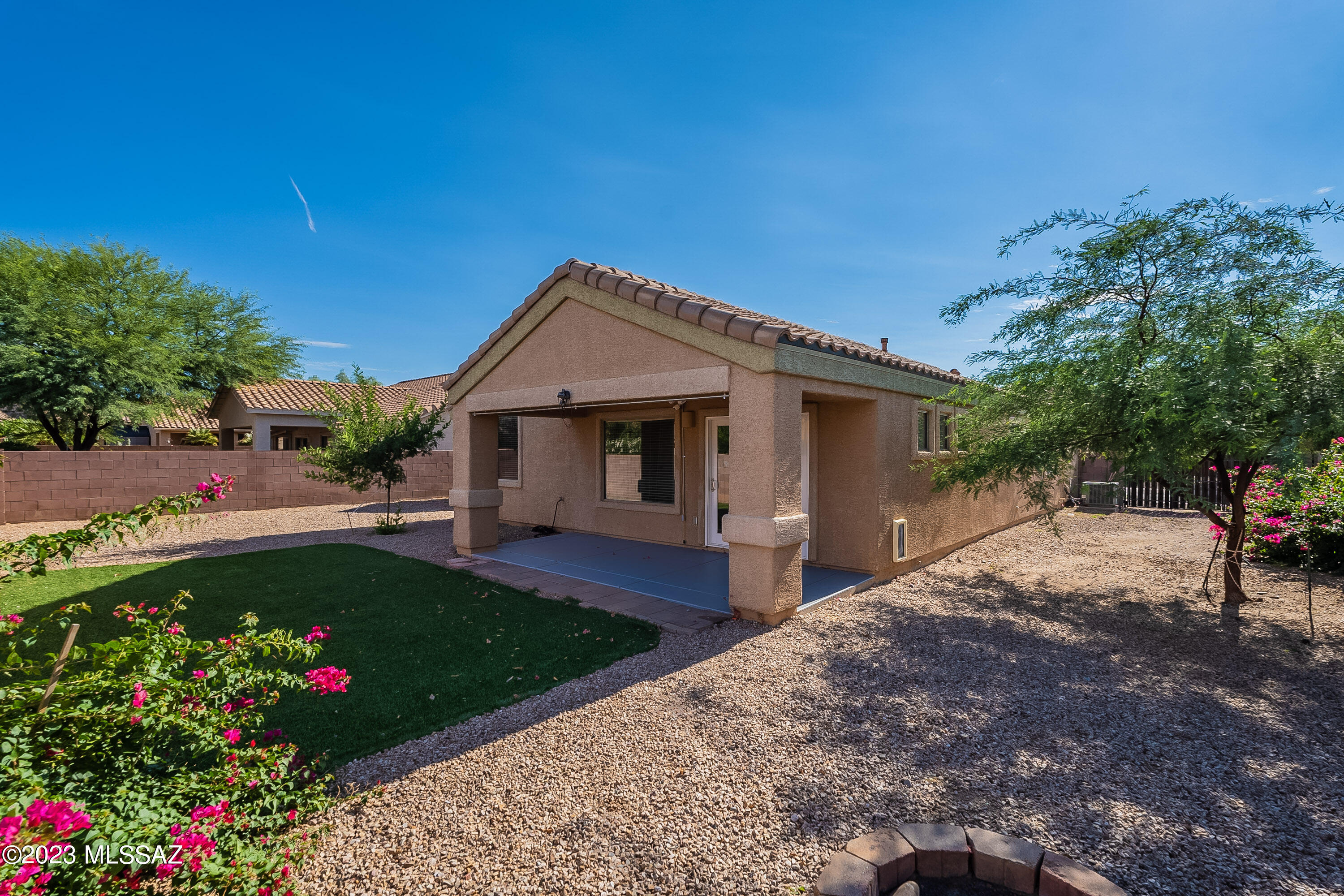 985 E Mowry Wash Lane