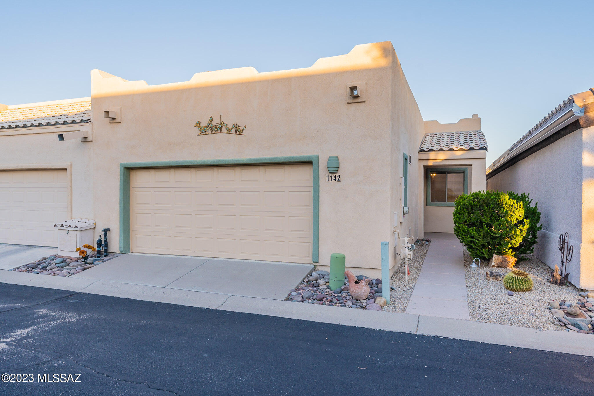1142 N Laramie Ln
