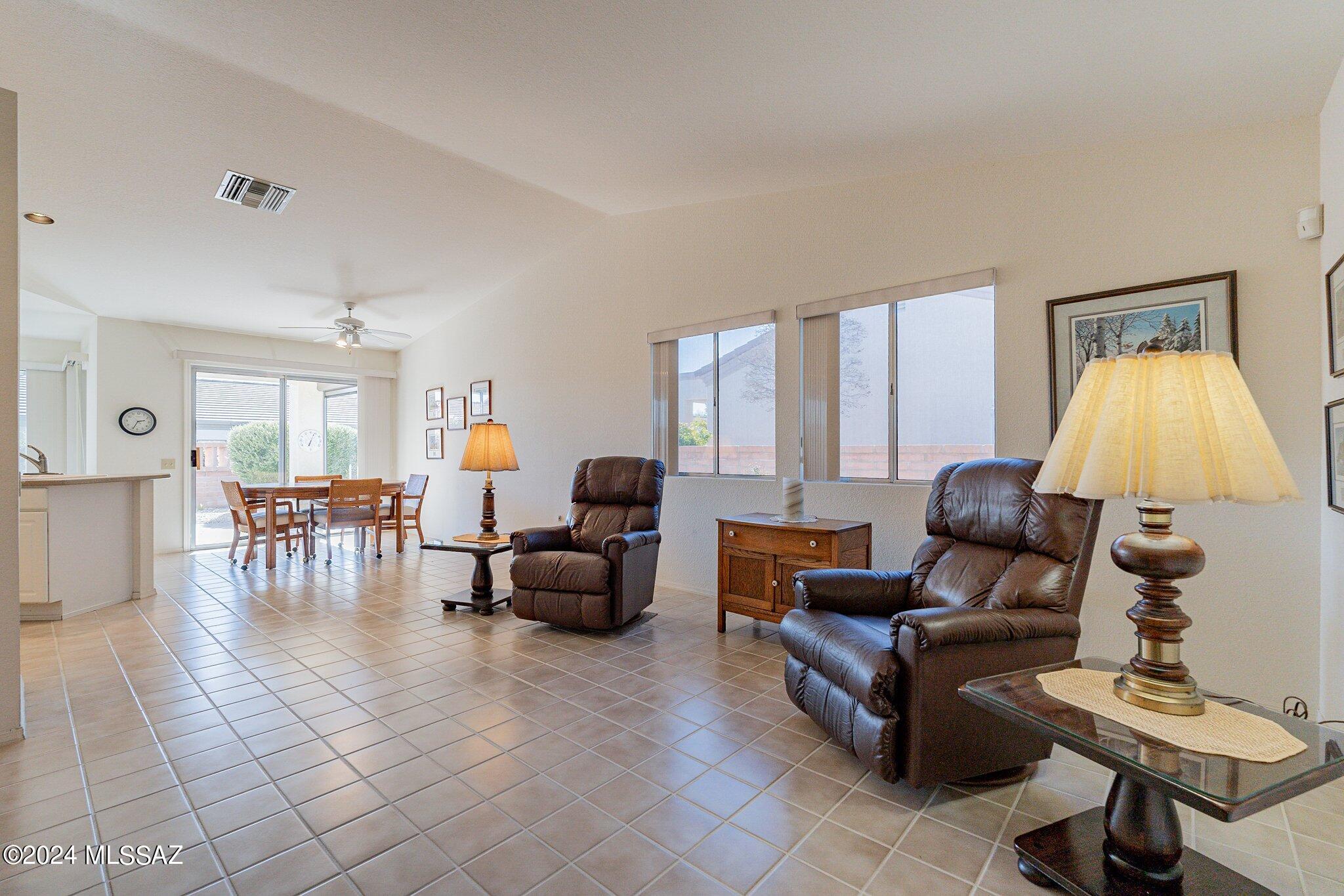 1465 W Desert Jewel Court