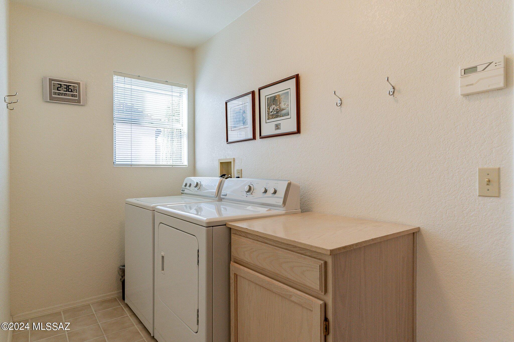 1465 W Desert Jewel Court