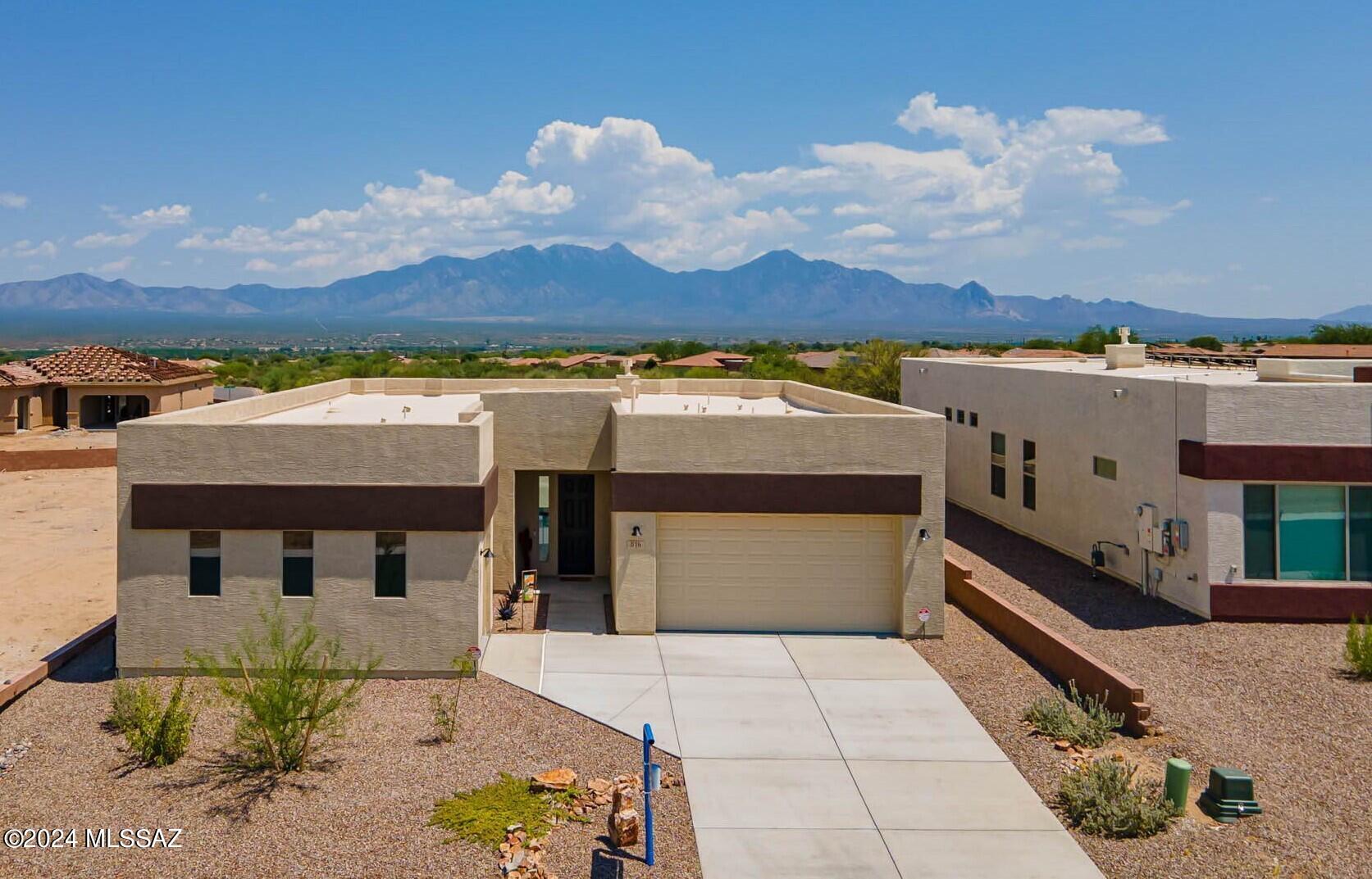 816 N Tombaugh Lane