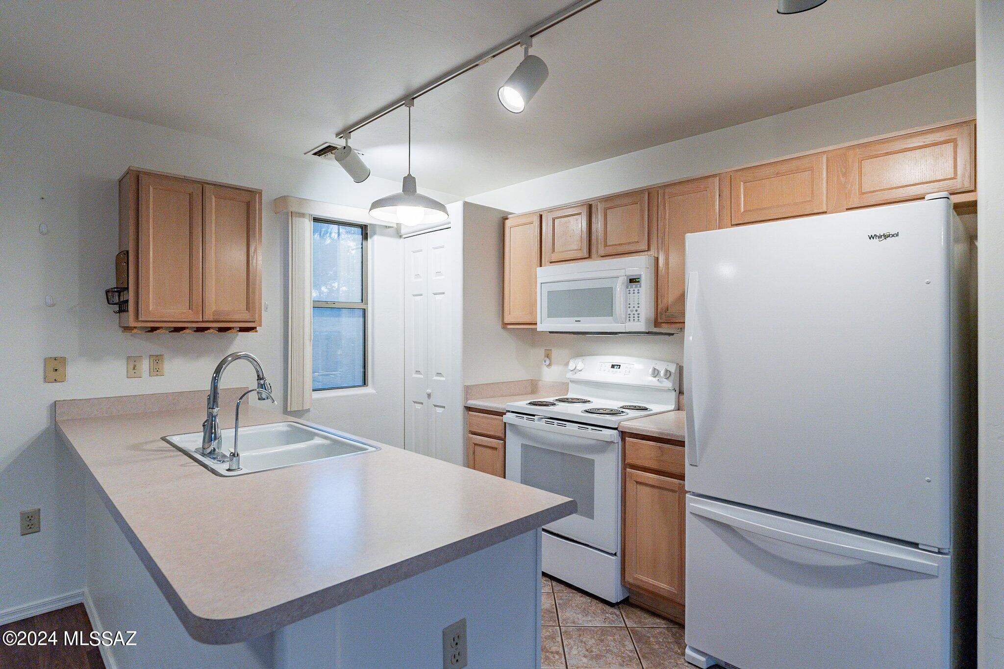 3732 S Paseo de Los Nardos