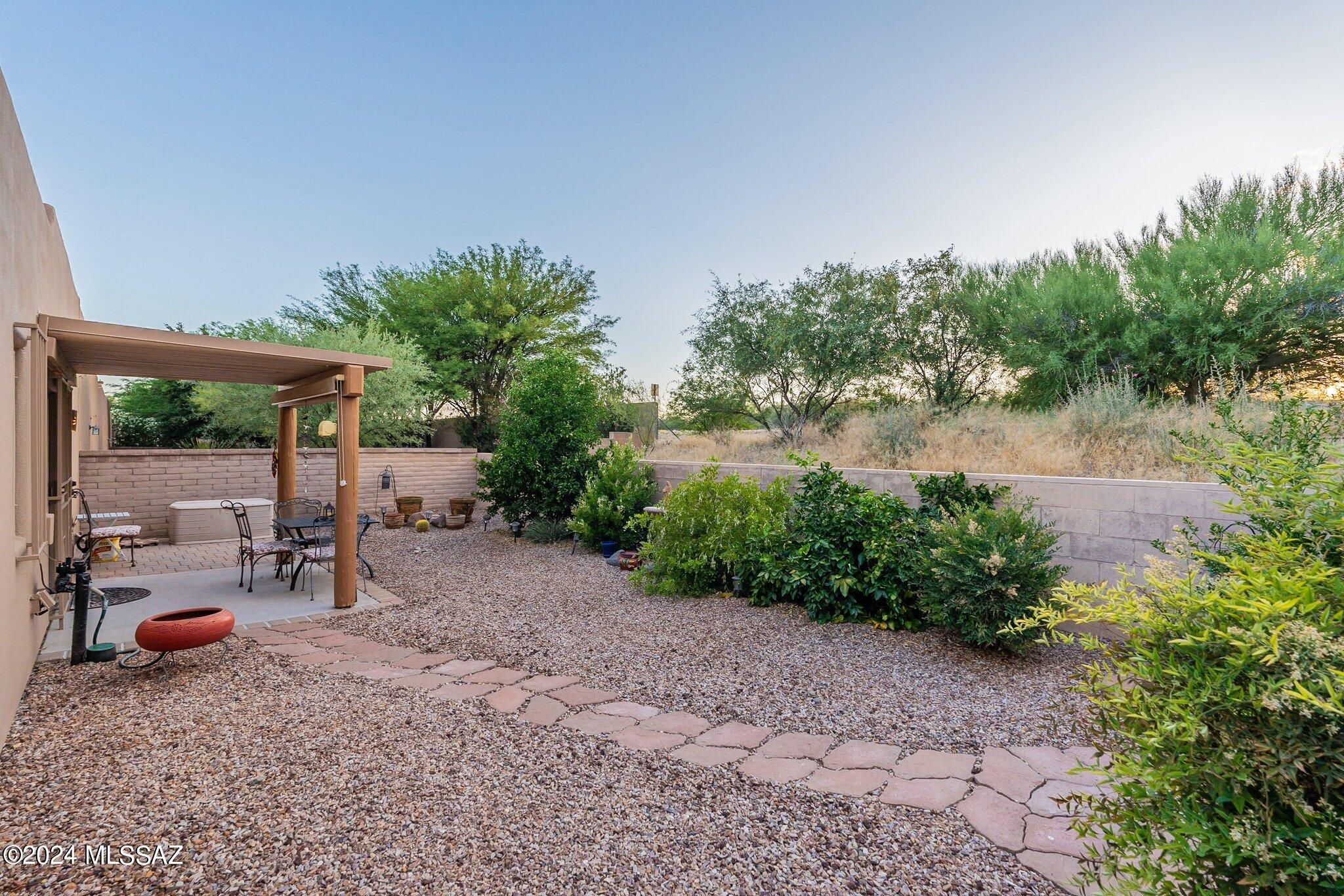 3732 S Paseo de Los Nardos