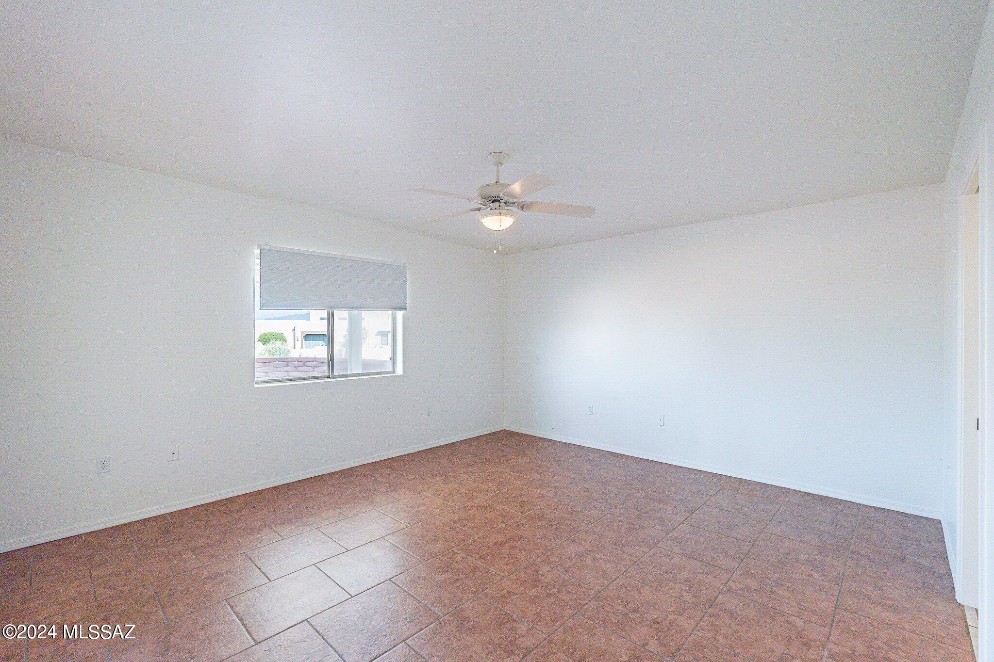 664 S Placita Prosperidad