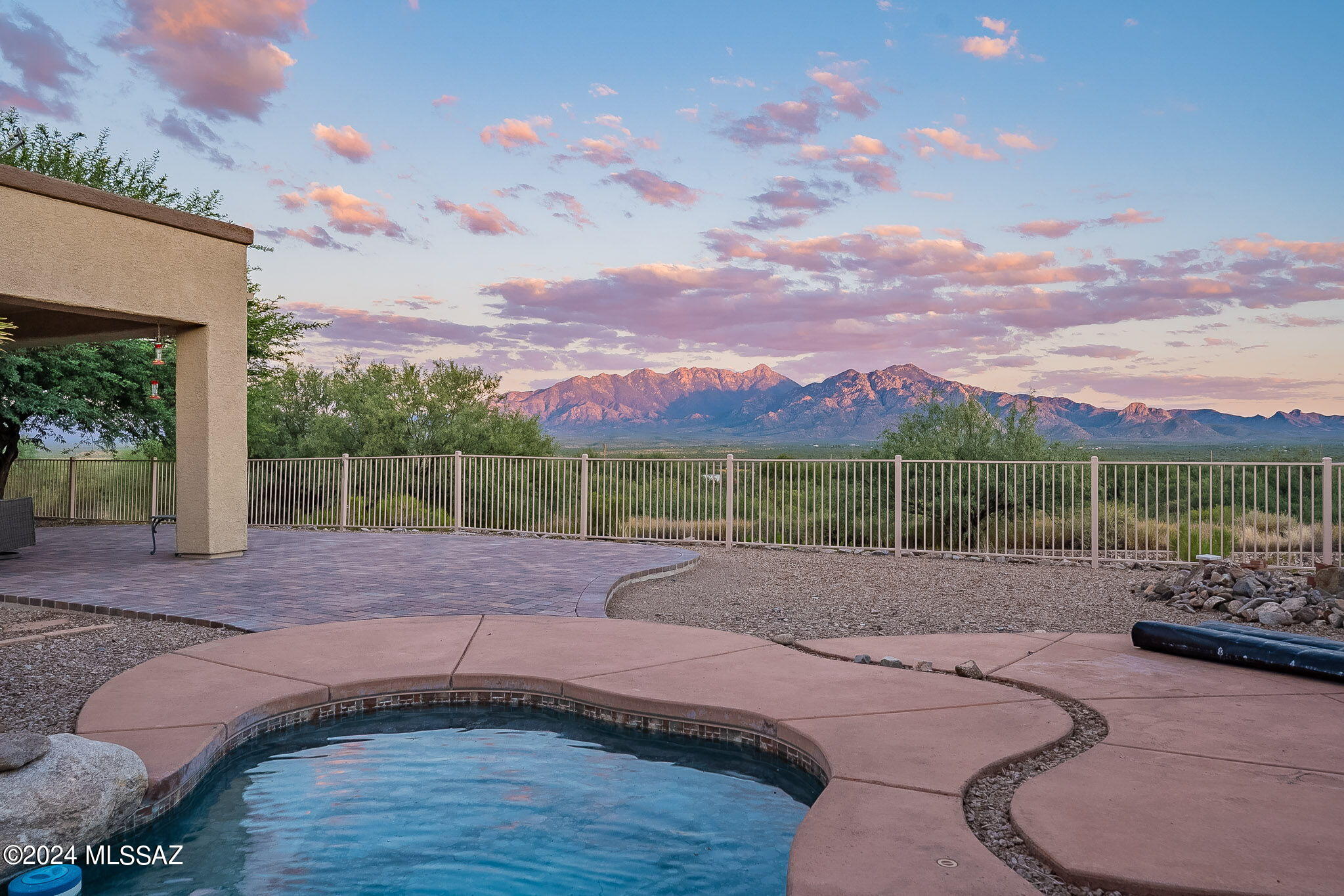 1745 W Placita Canoa Azul