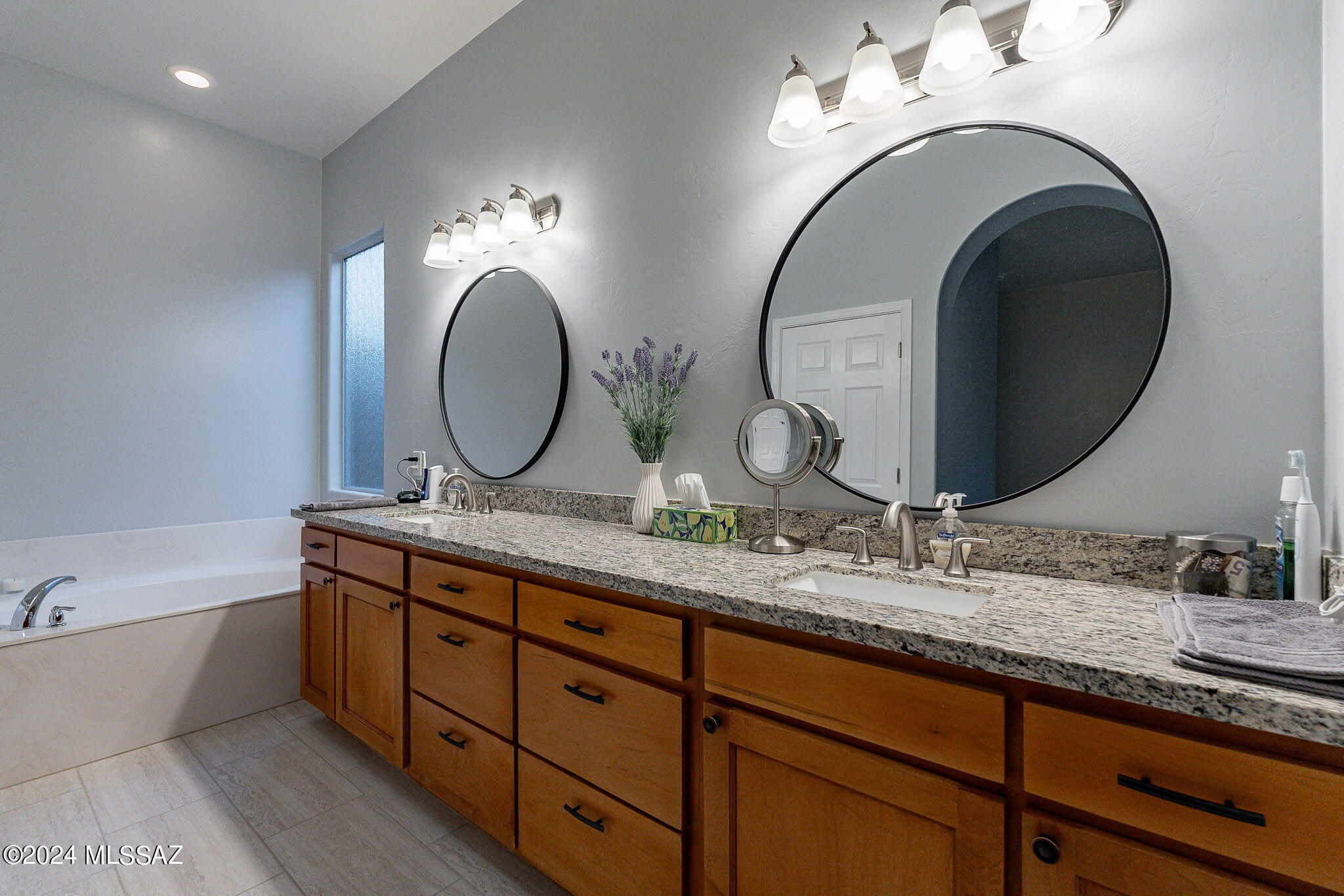 1745 W Placita Canoa Azul