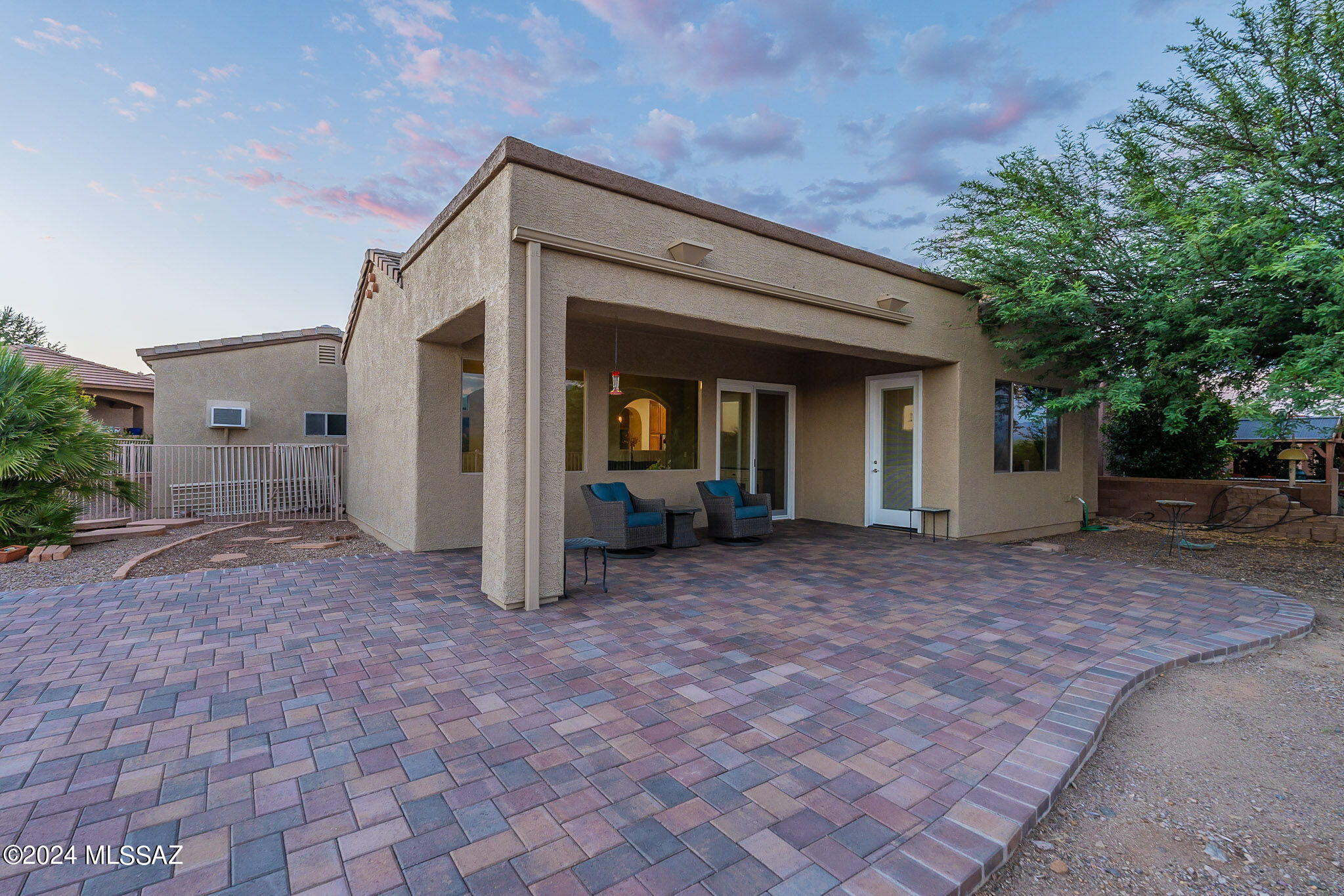 1745 W Placita Canoa Azul