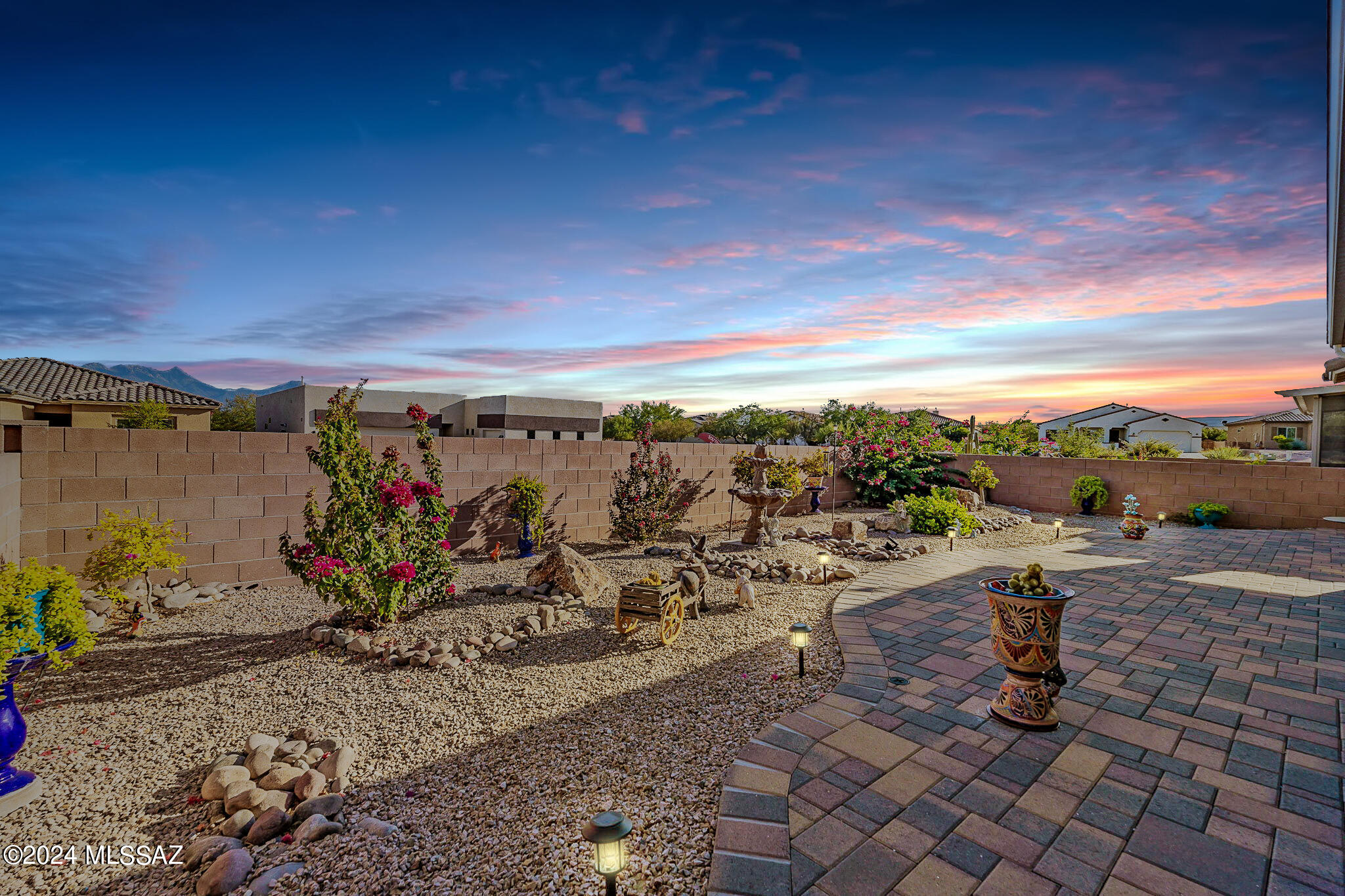 764 N Camino Cerro La Silla