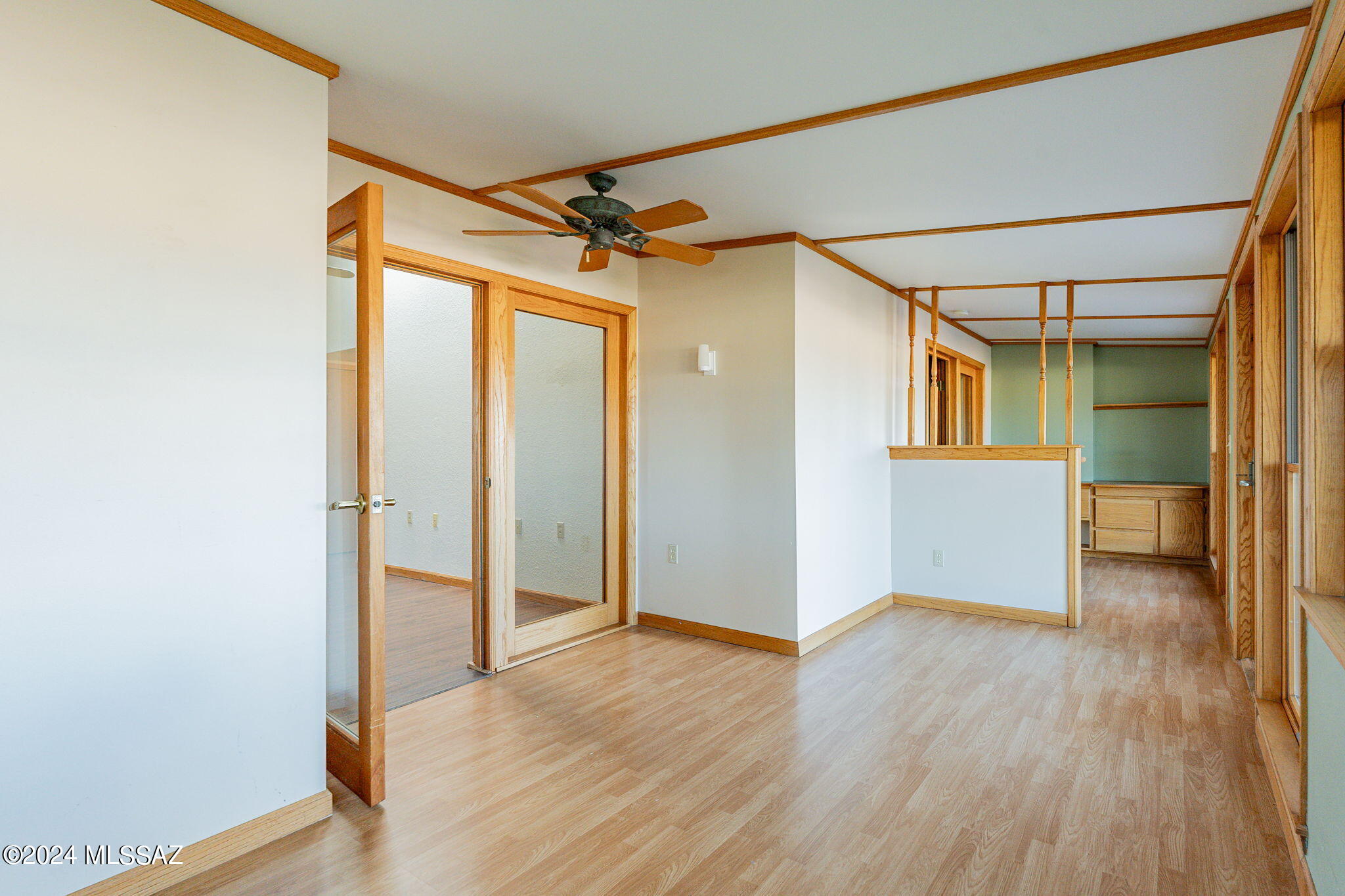 1050 N Avenida Canby