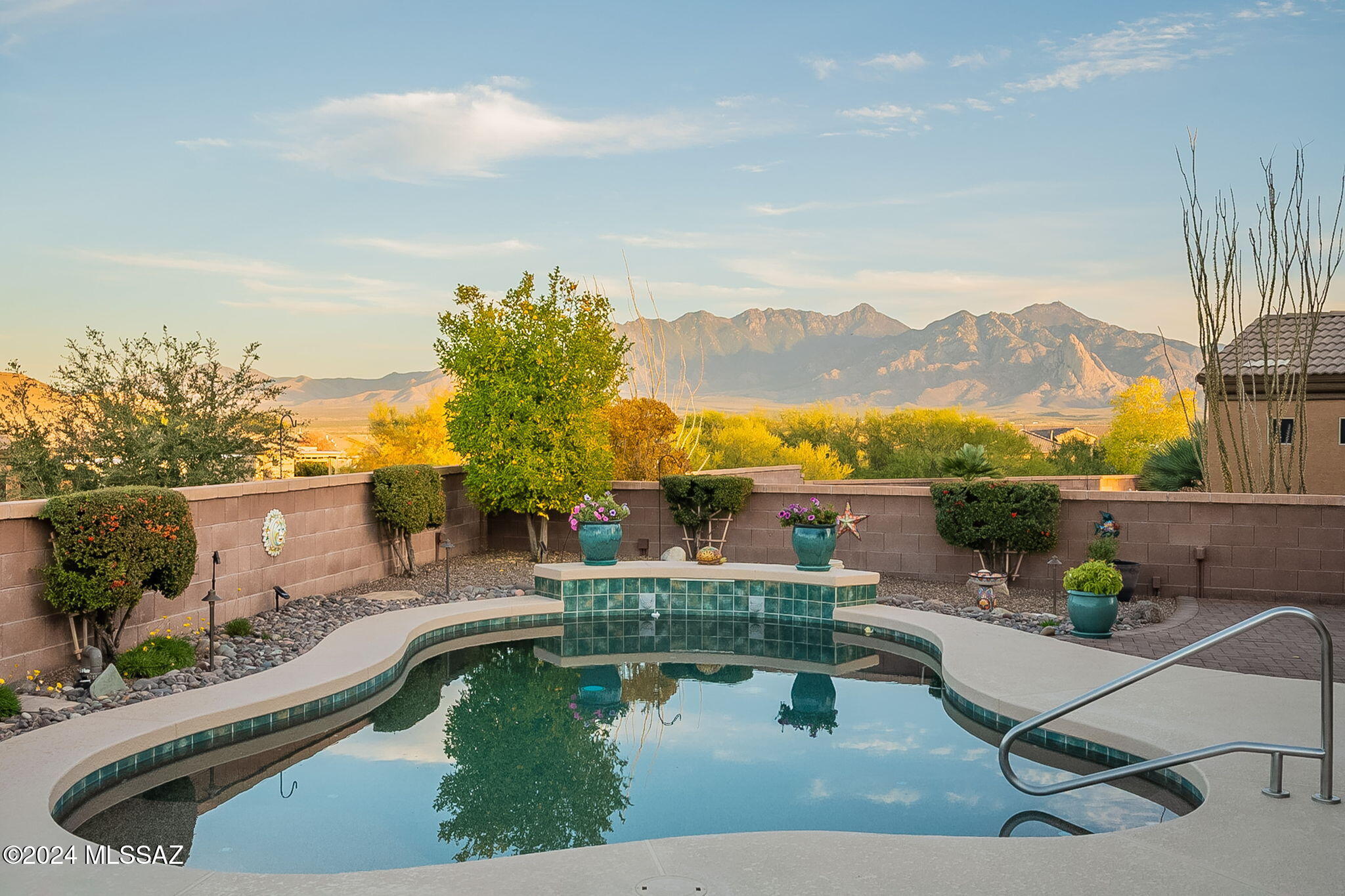 5937 S Meadow Hills Loop