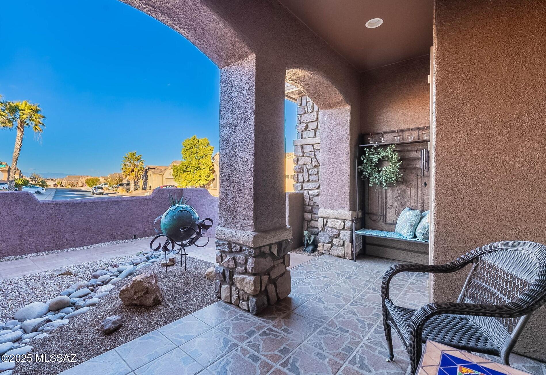 2011 W Demetrie Canyon Drive