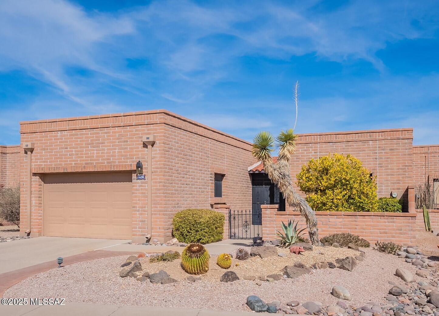 1456 W Camino De La Oca