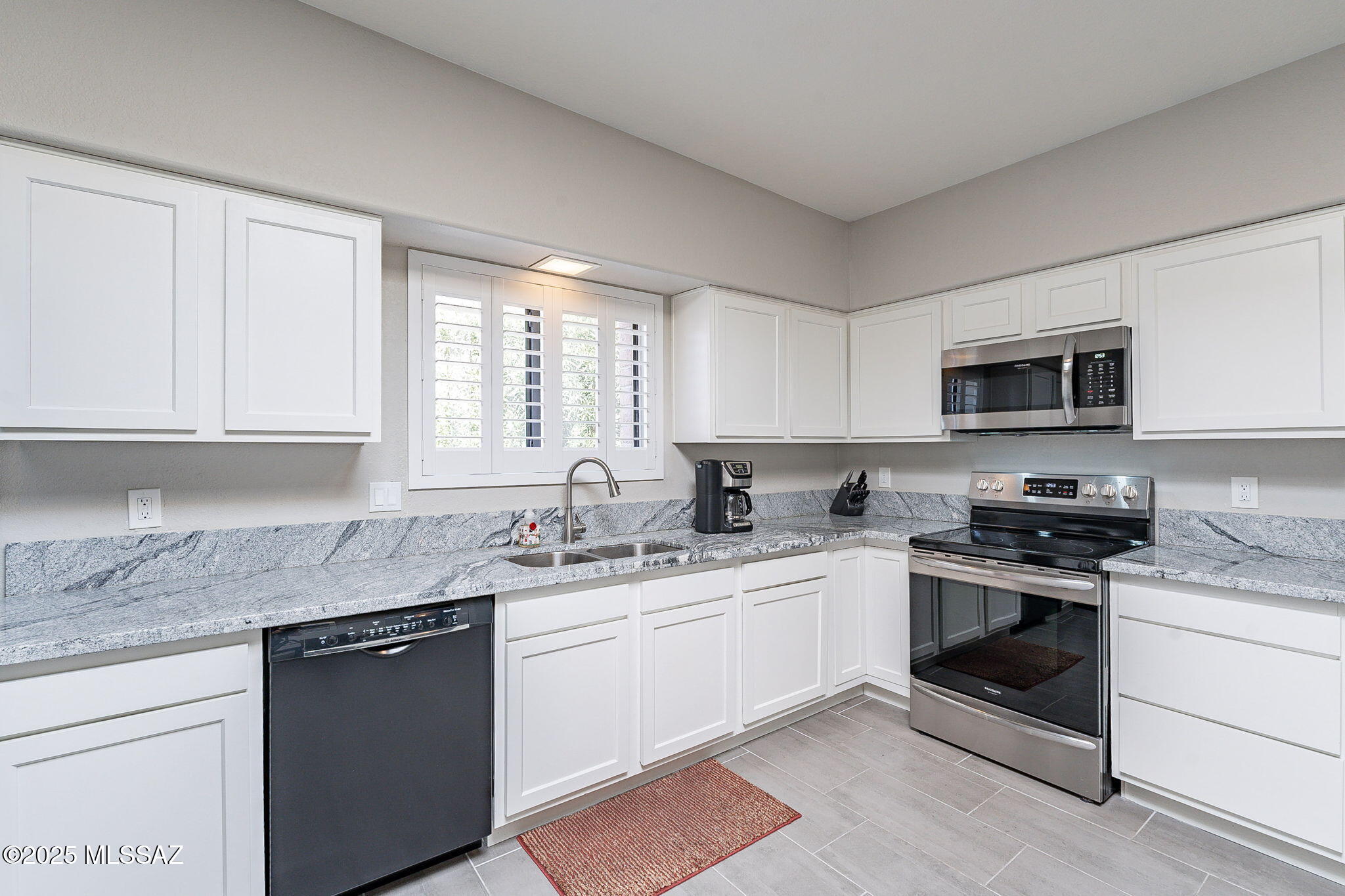 1456 W Camino De La Oca