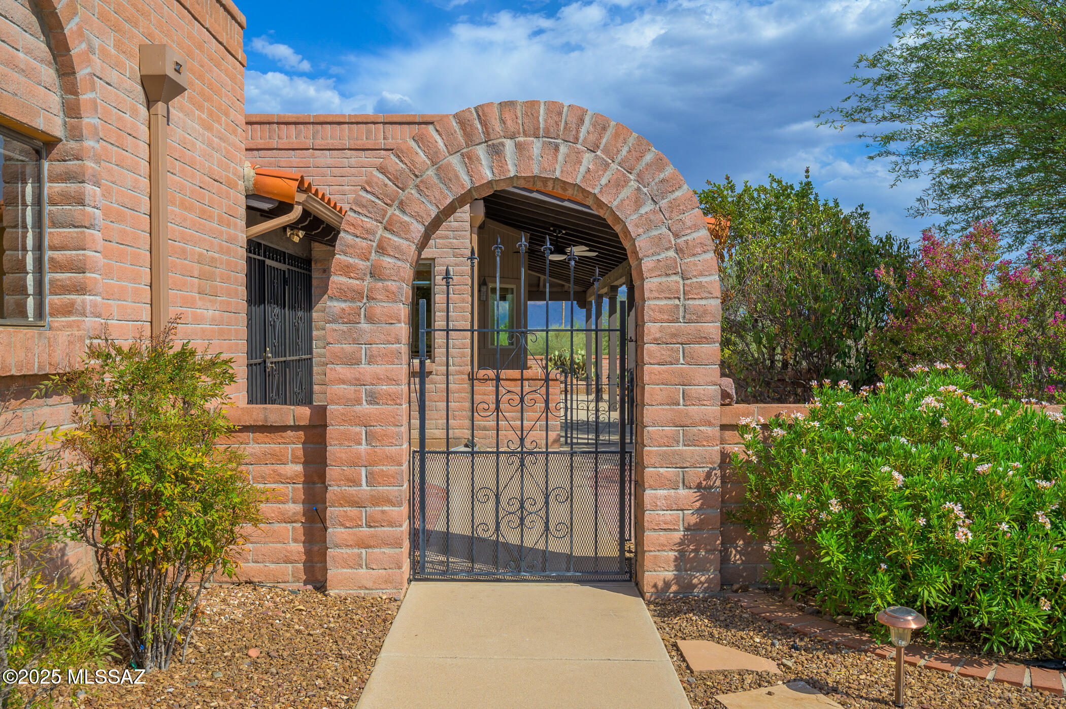 3631 S Via De La Ciguena