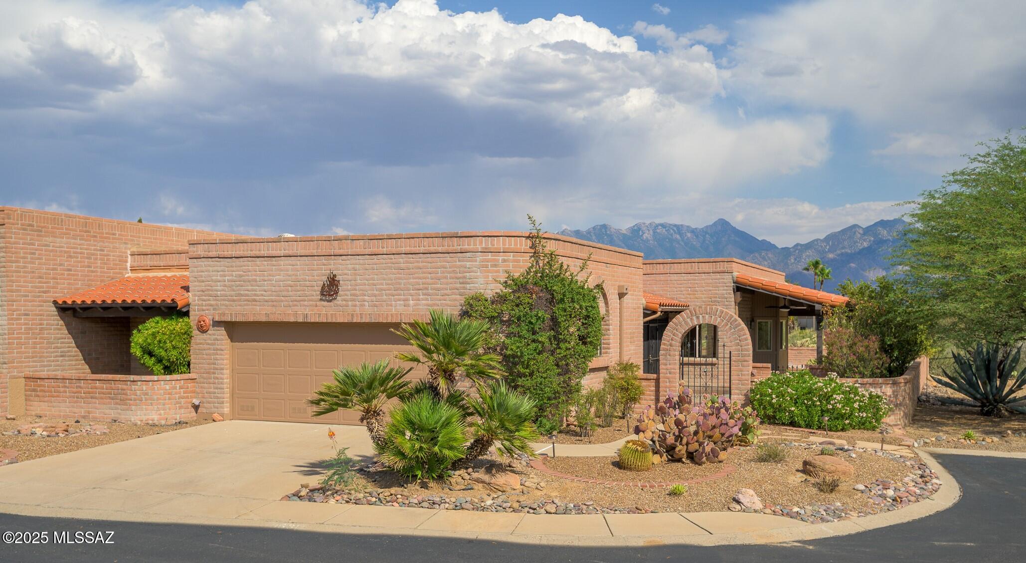 3631 S Via De La Ciguena