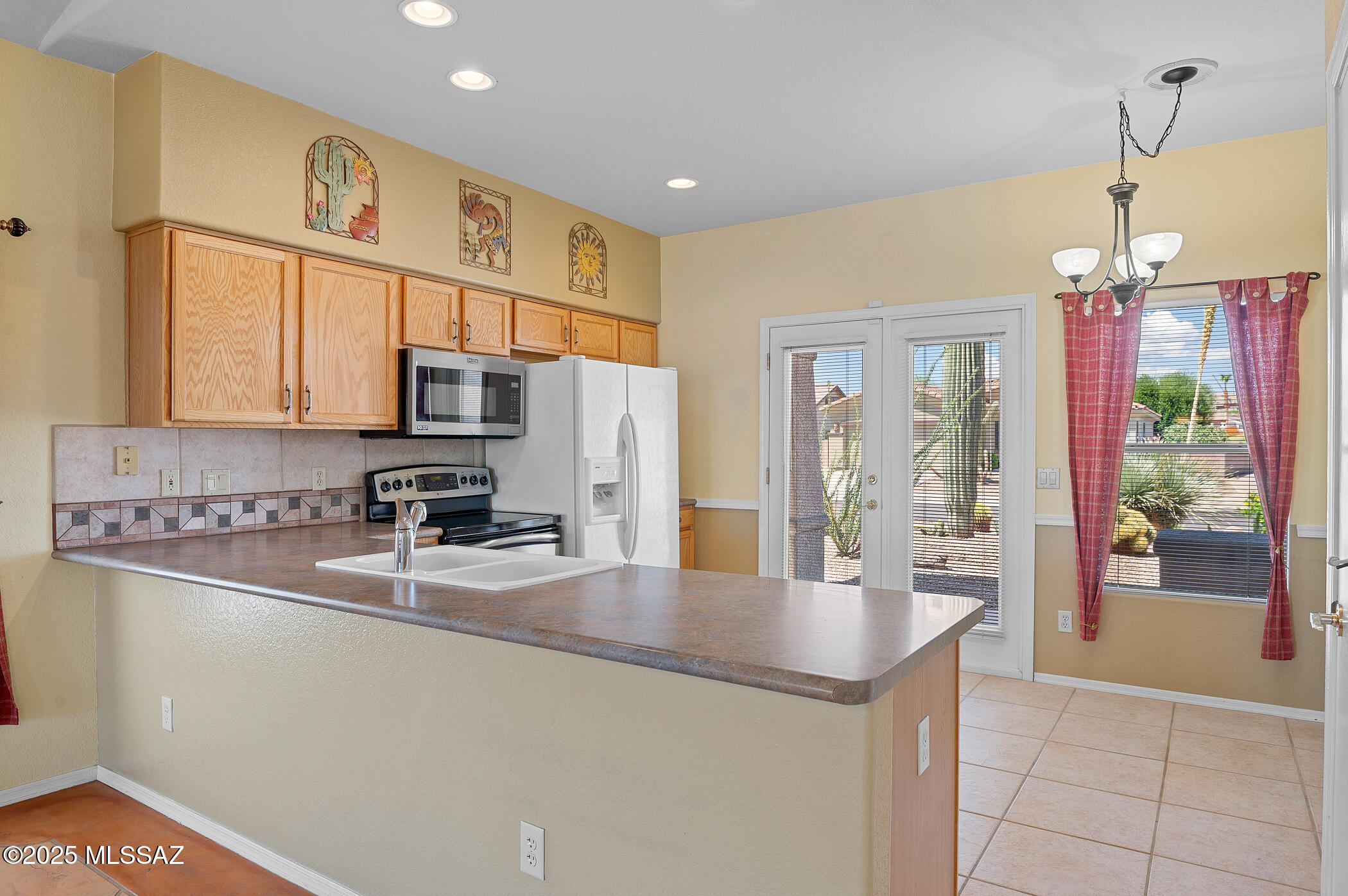 2274 N Avenida Del Petalo