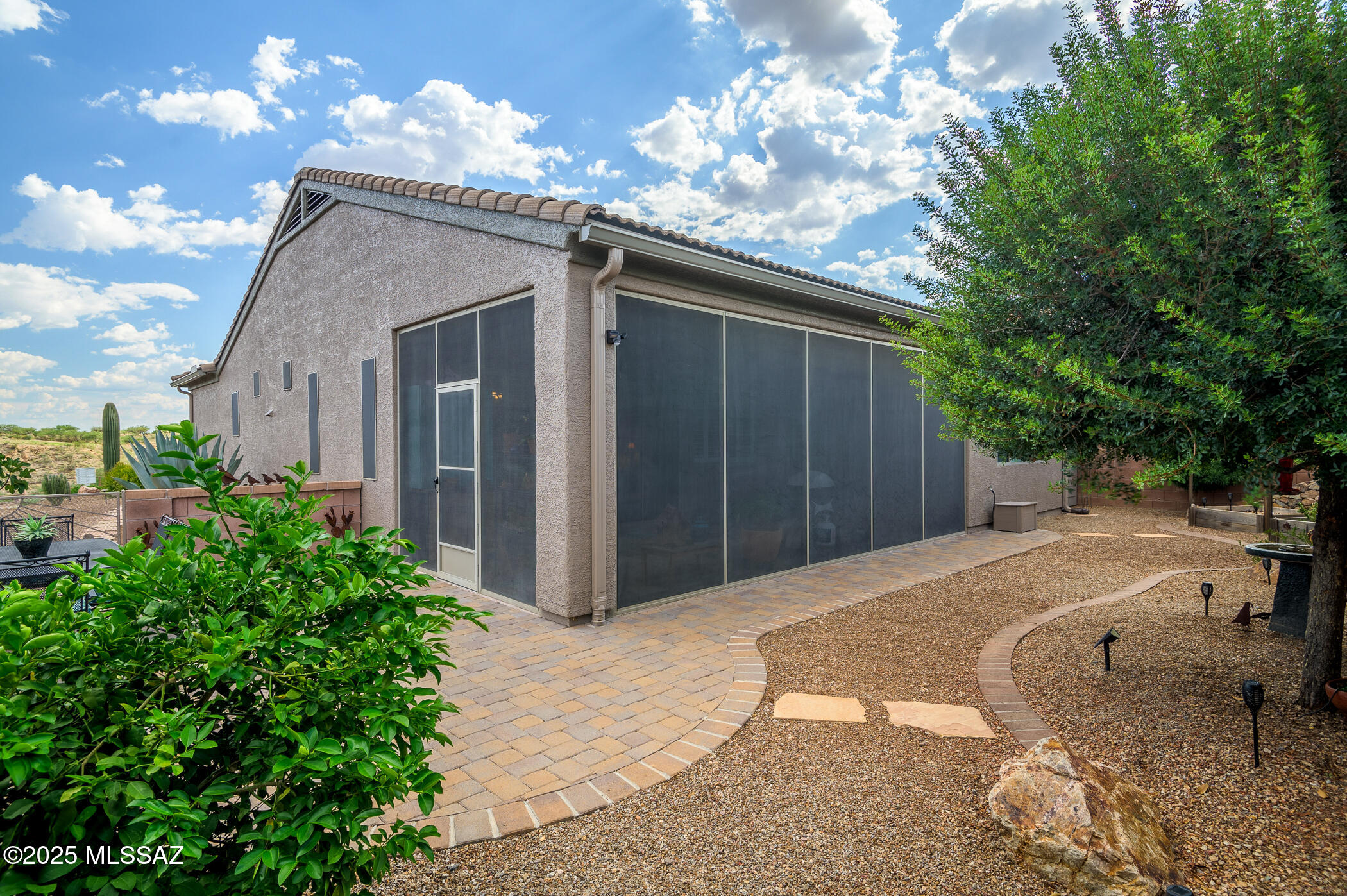 2296 W Calle Cacillo