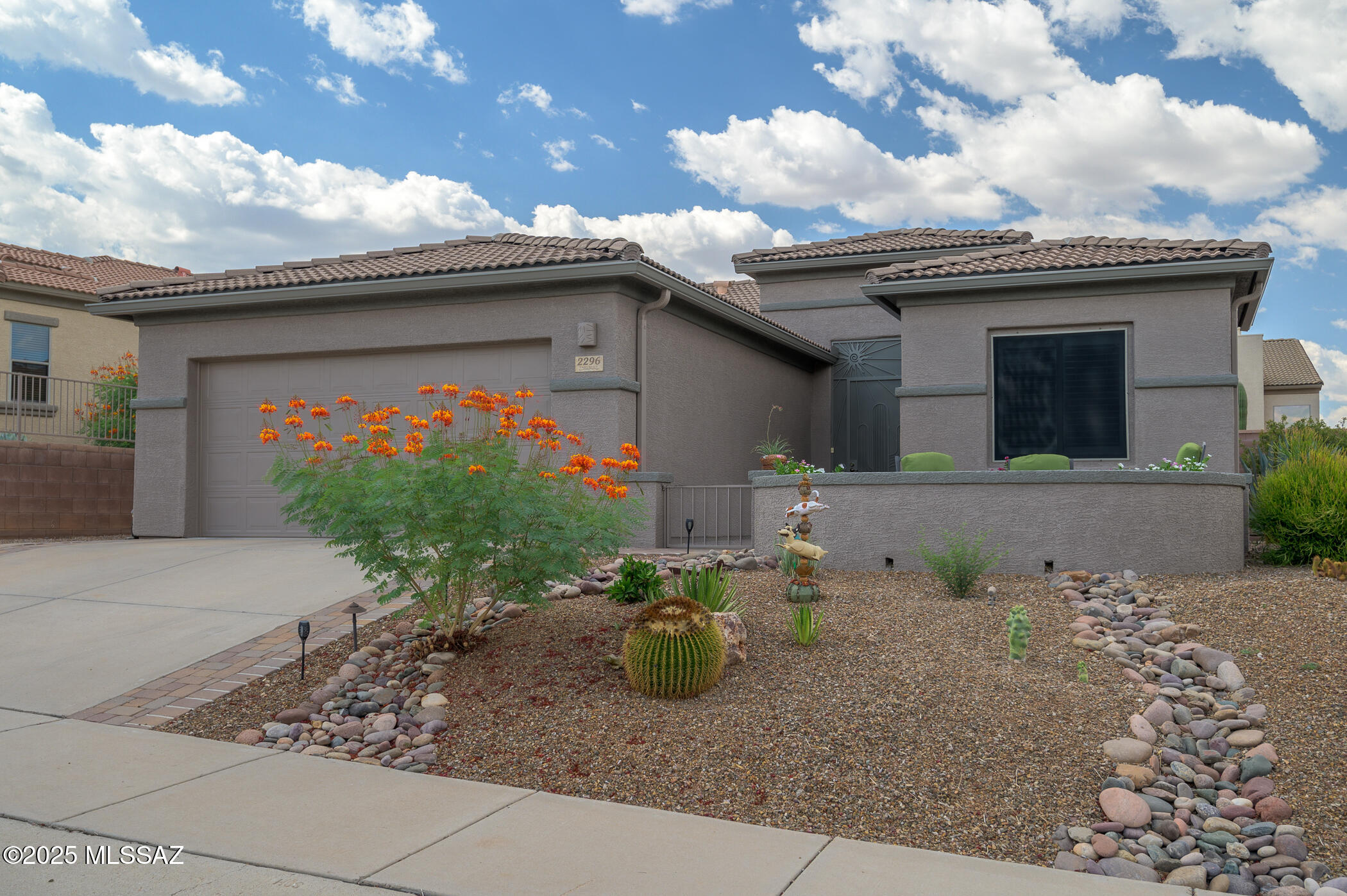 2296 W Calle Cacillo