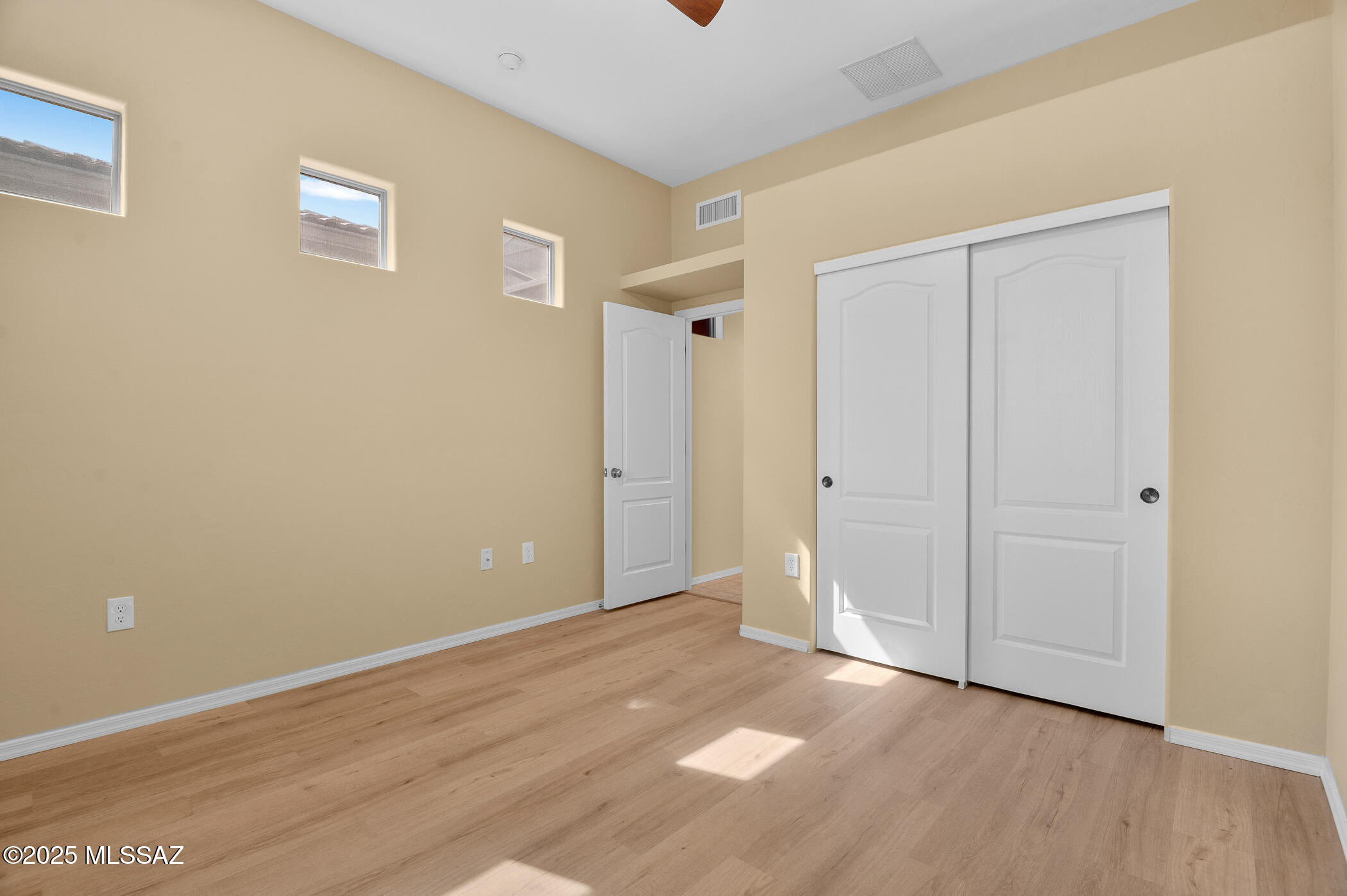 2296 W Calle Cacillo