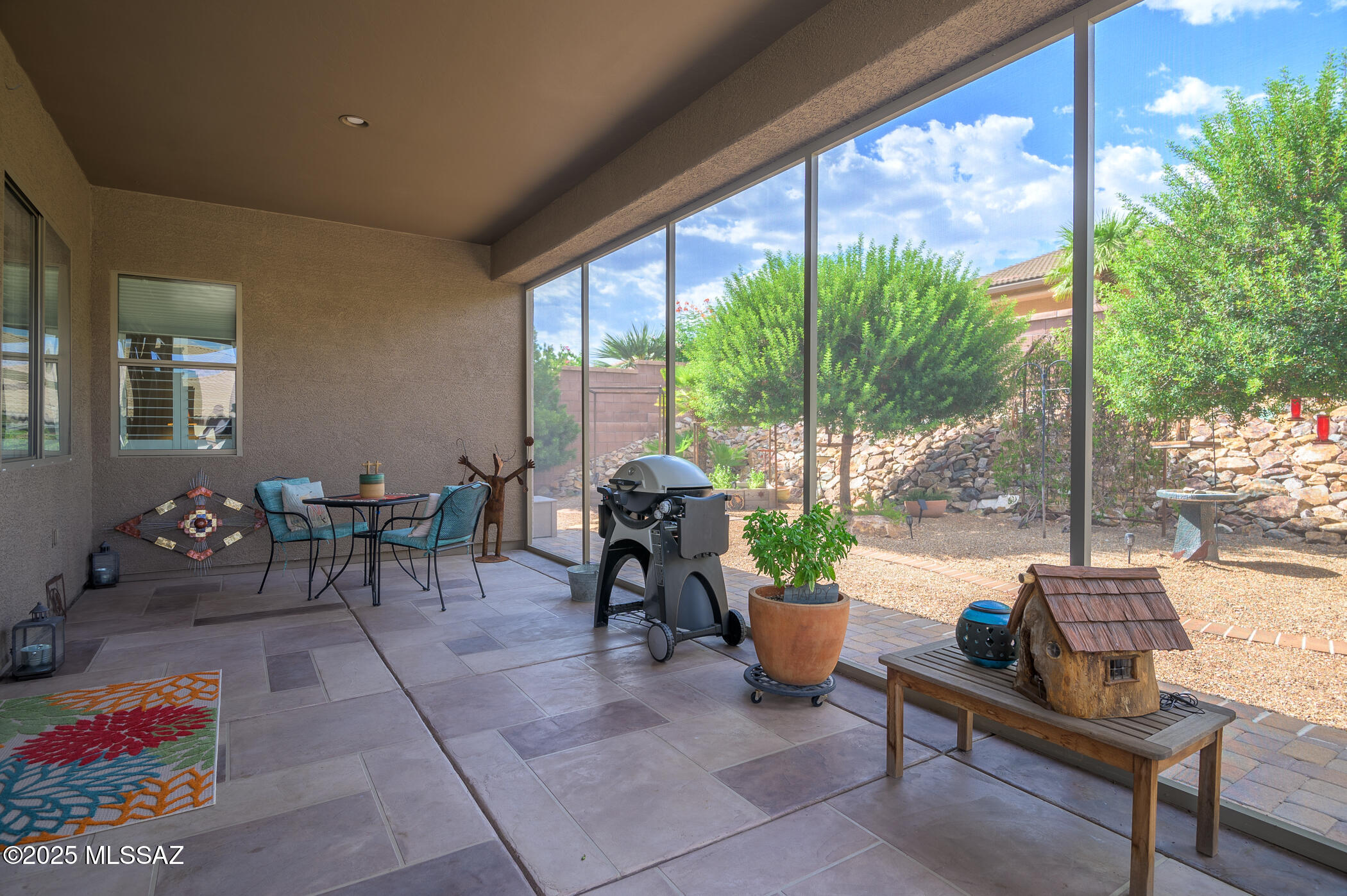2296 W Calle Cacillo