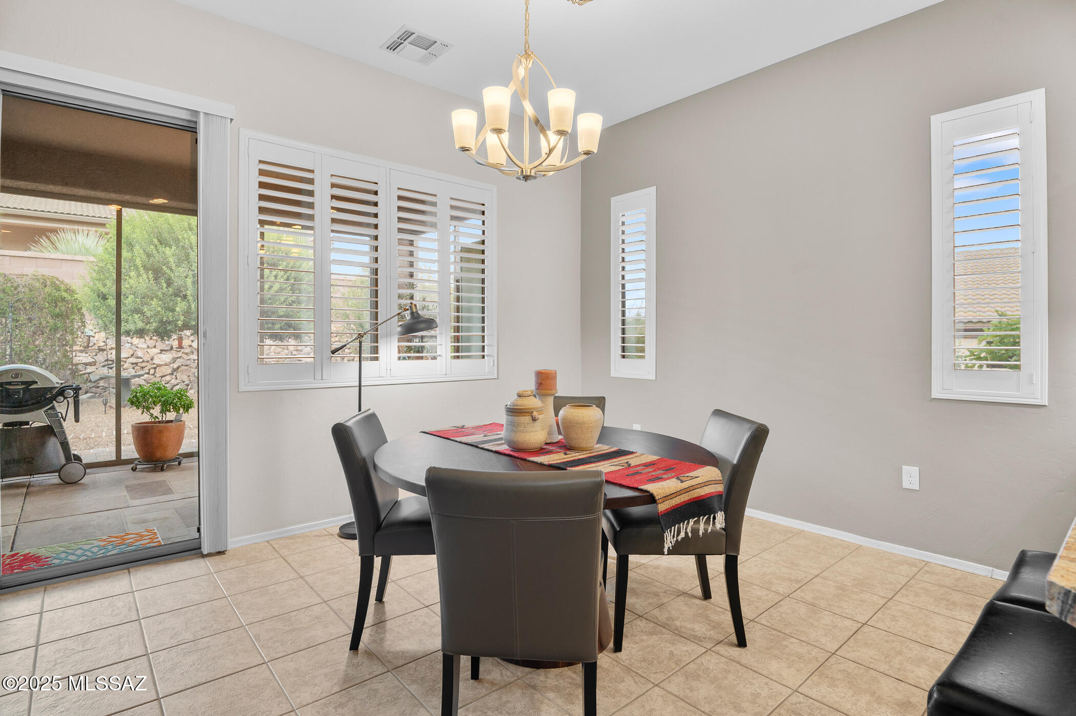 2296 W Calle Cacillo