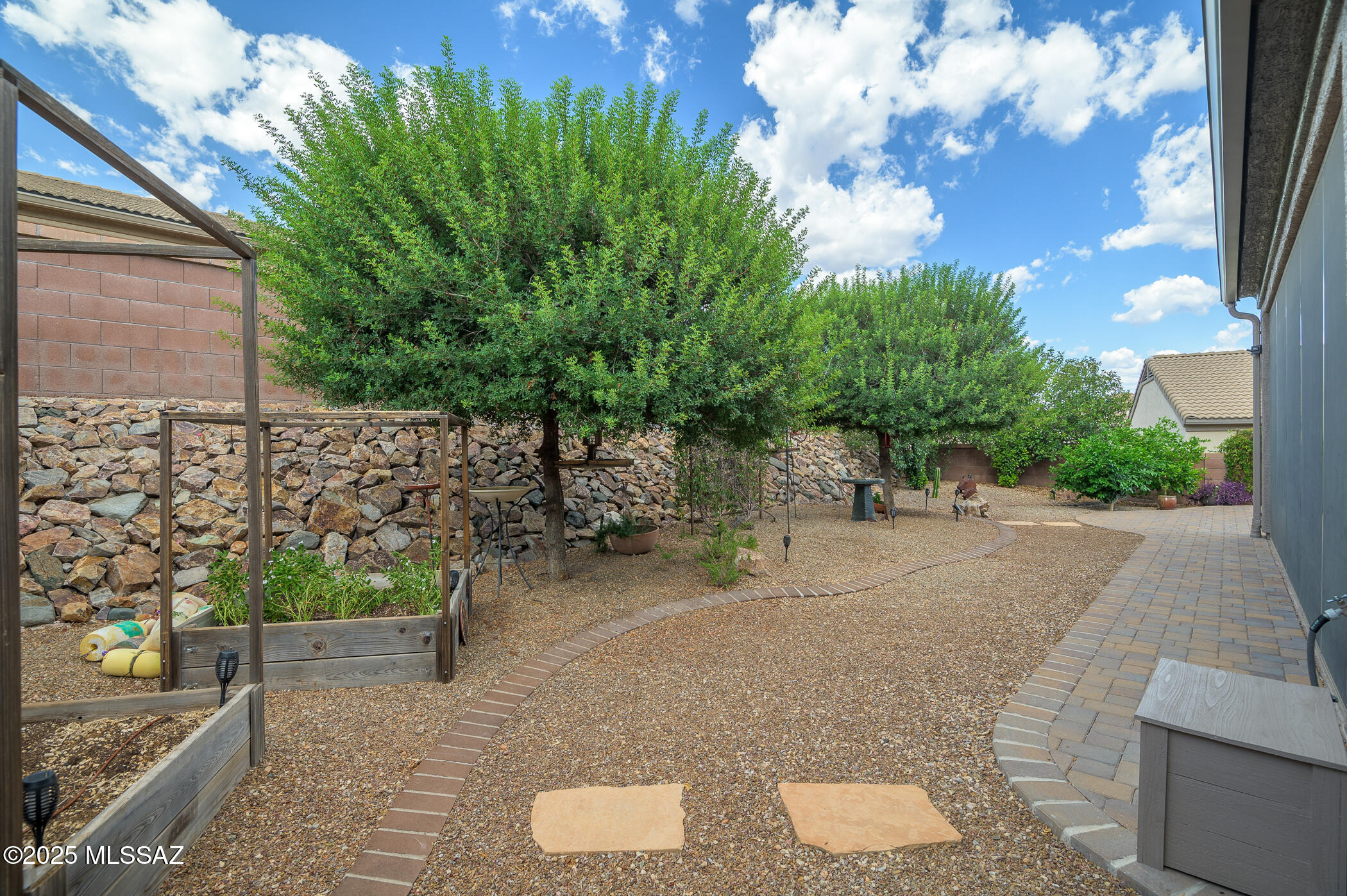 2296 W Calle Cacillo