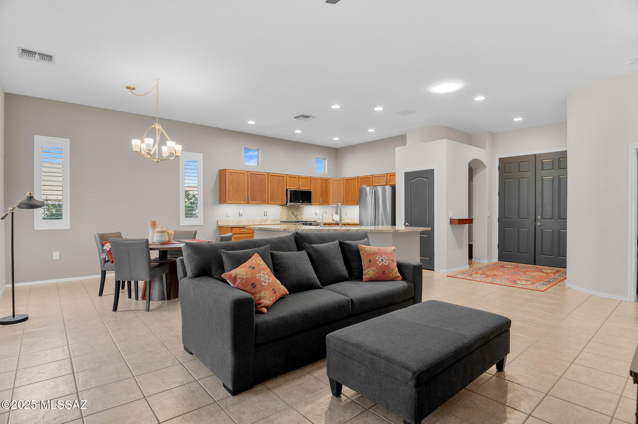 2296 W Calle Cacillo
