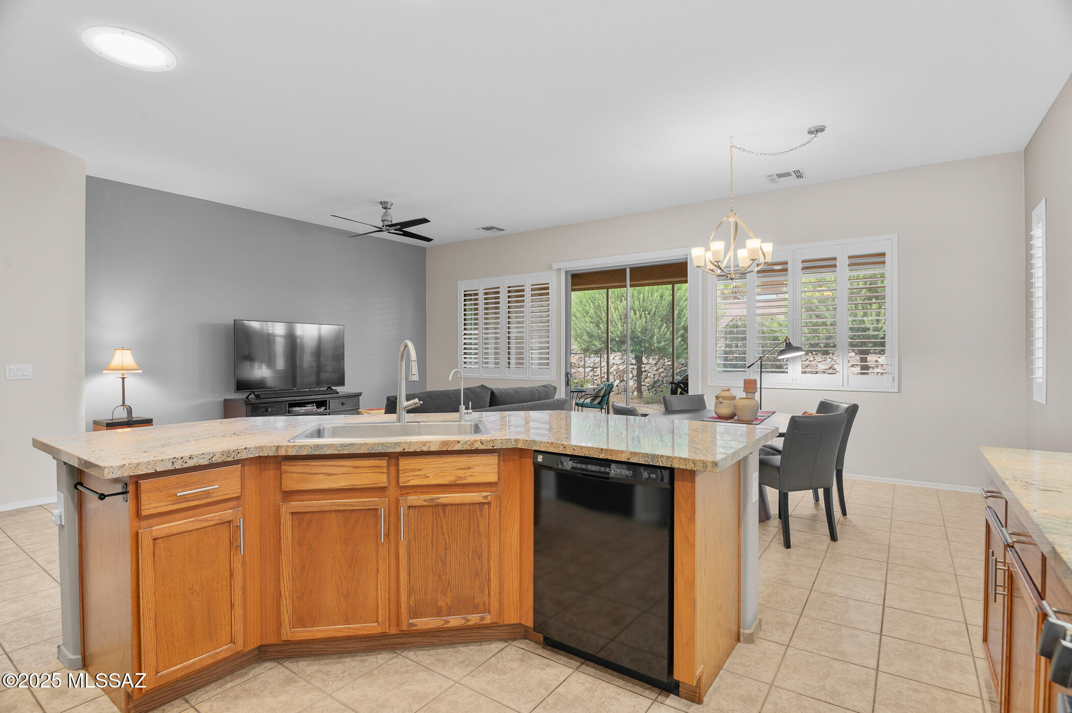 2296 W Calle Cacillo