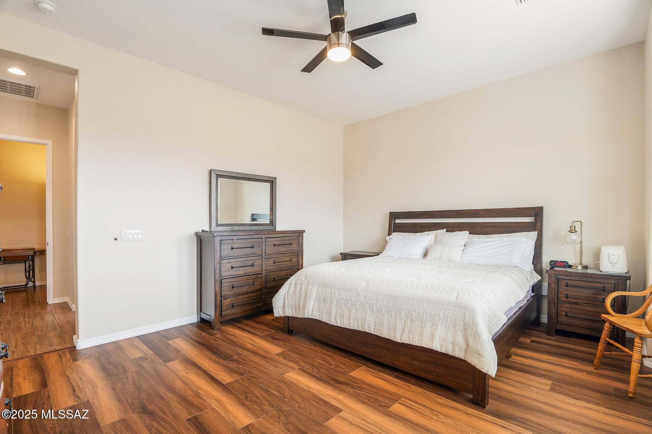 814 N Camino Colina Del Pino