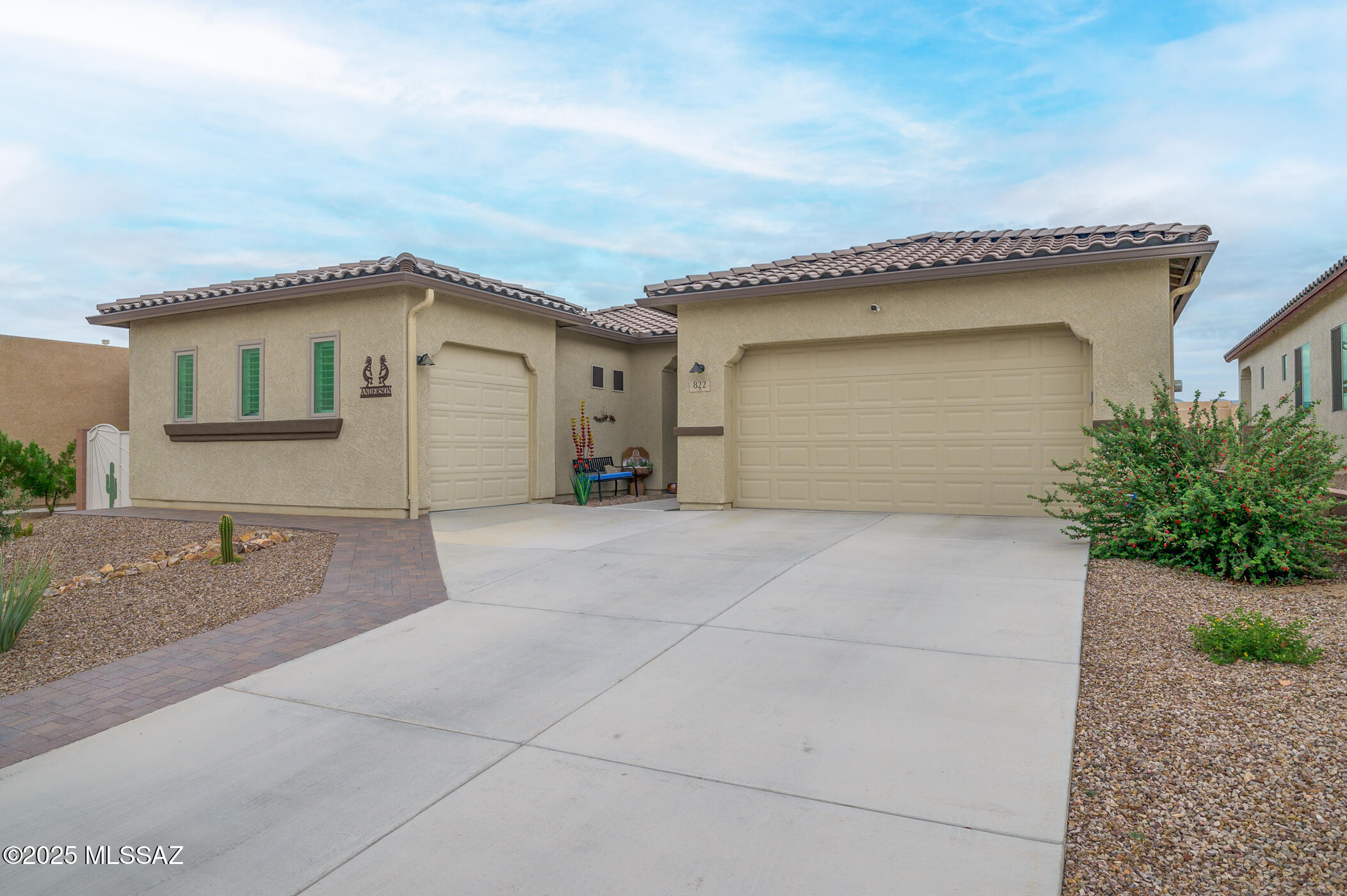822 N Camino Cerro Morado