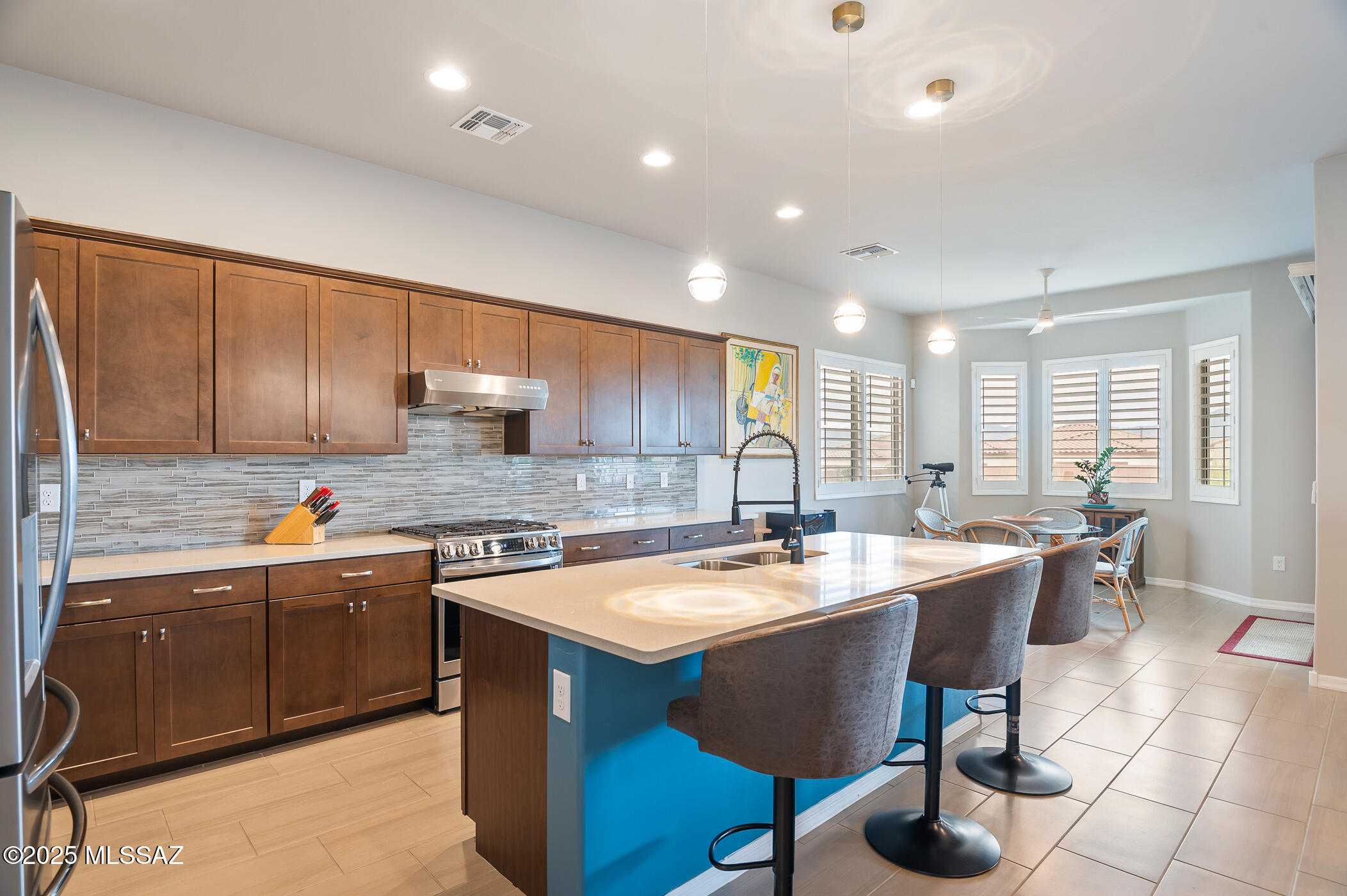 822 N Camino Cerro Morado