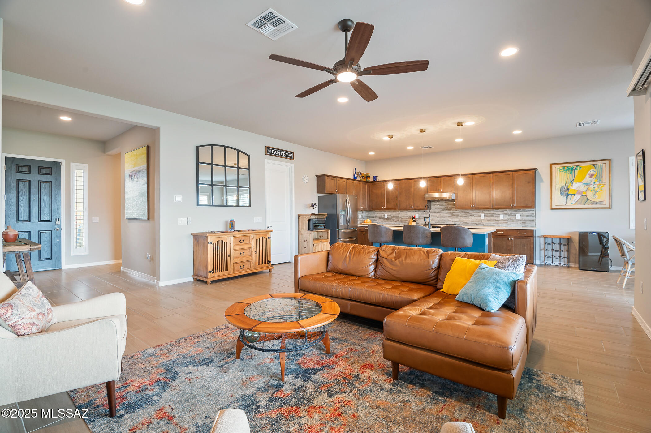 822 N Camino Cerro Morado