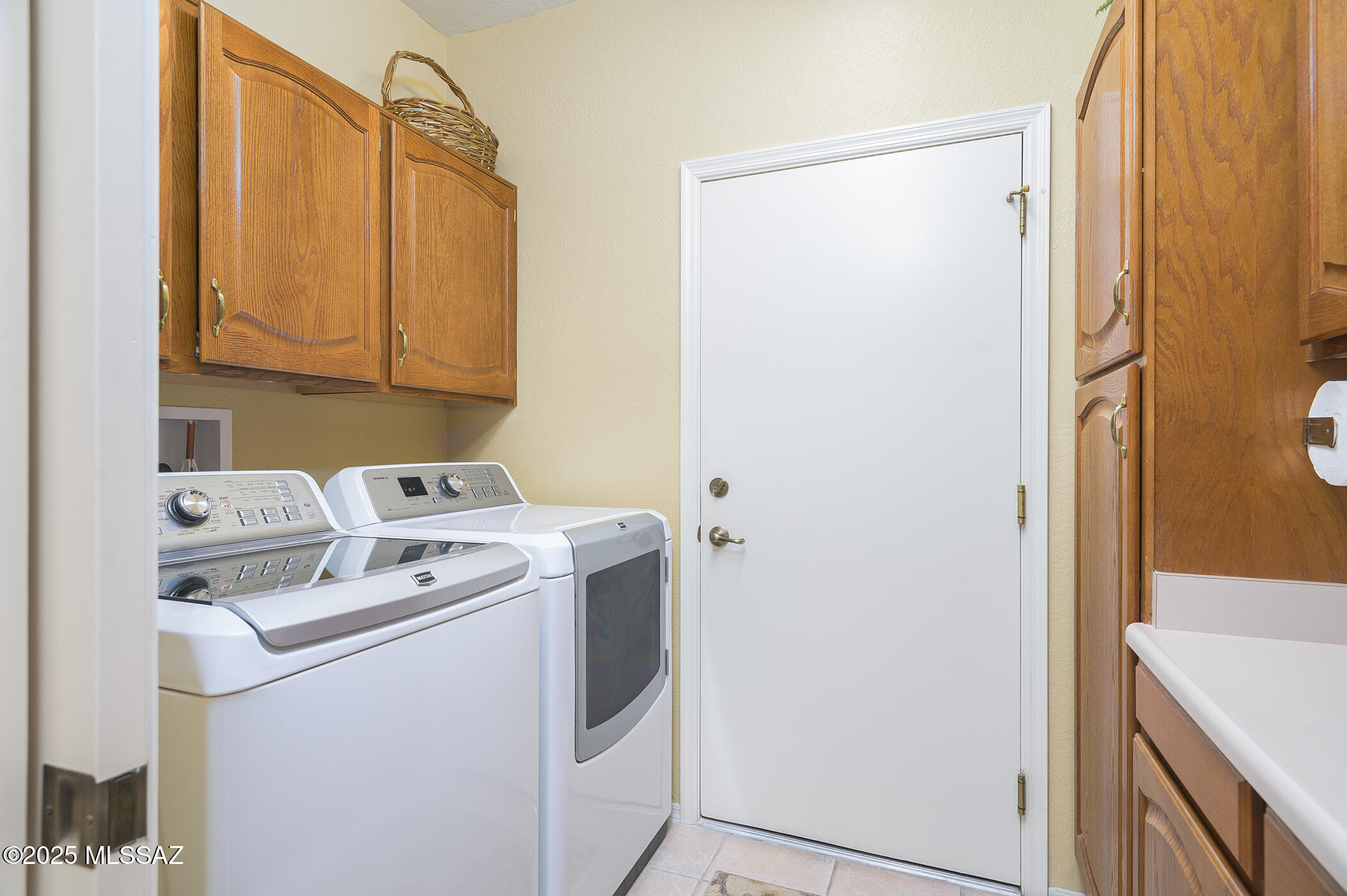 1586 W Calle Del Ducado