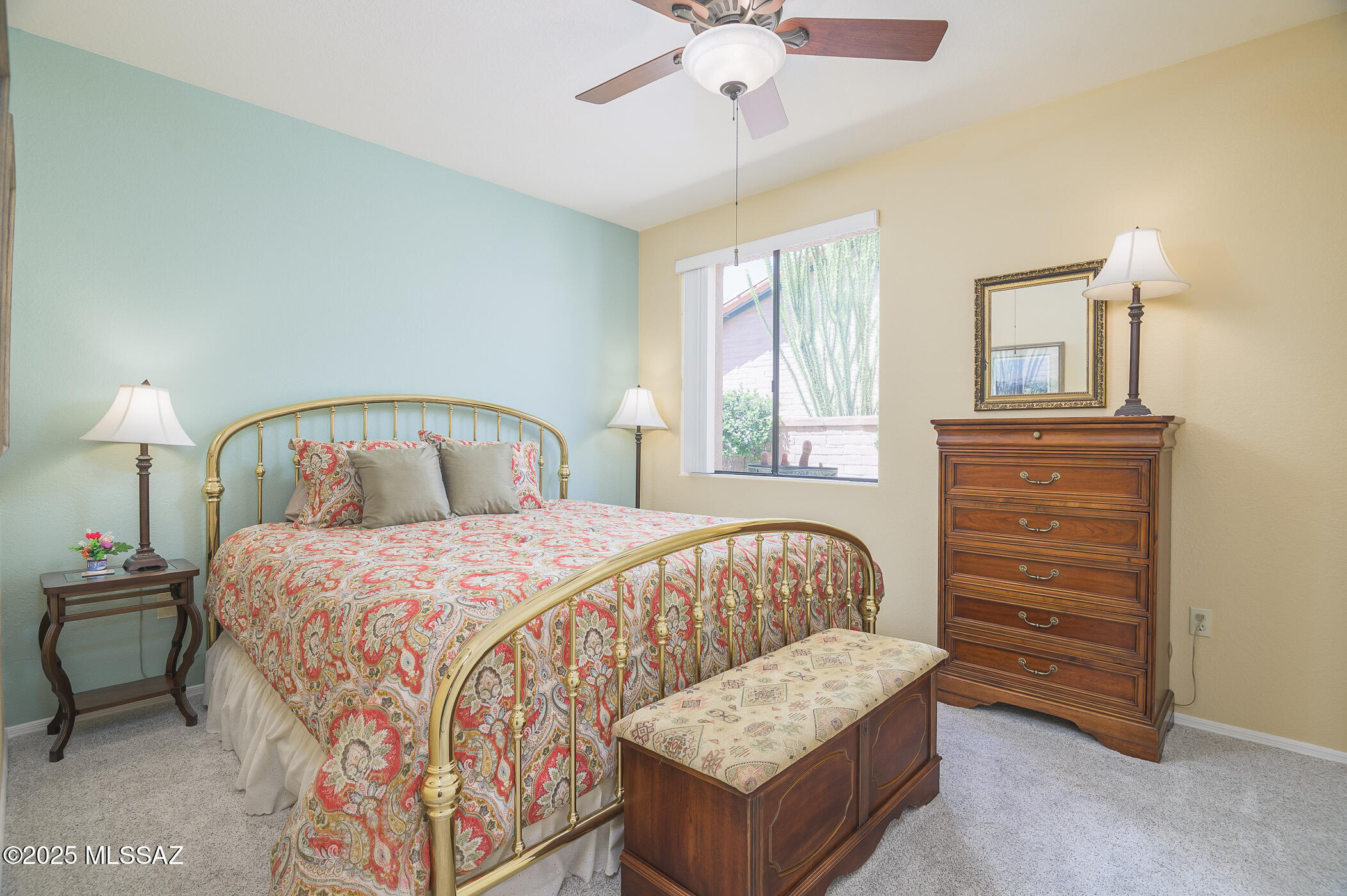 1586 W Calle Del Ducado