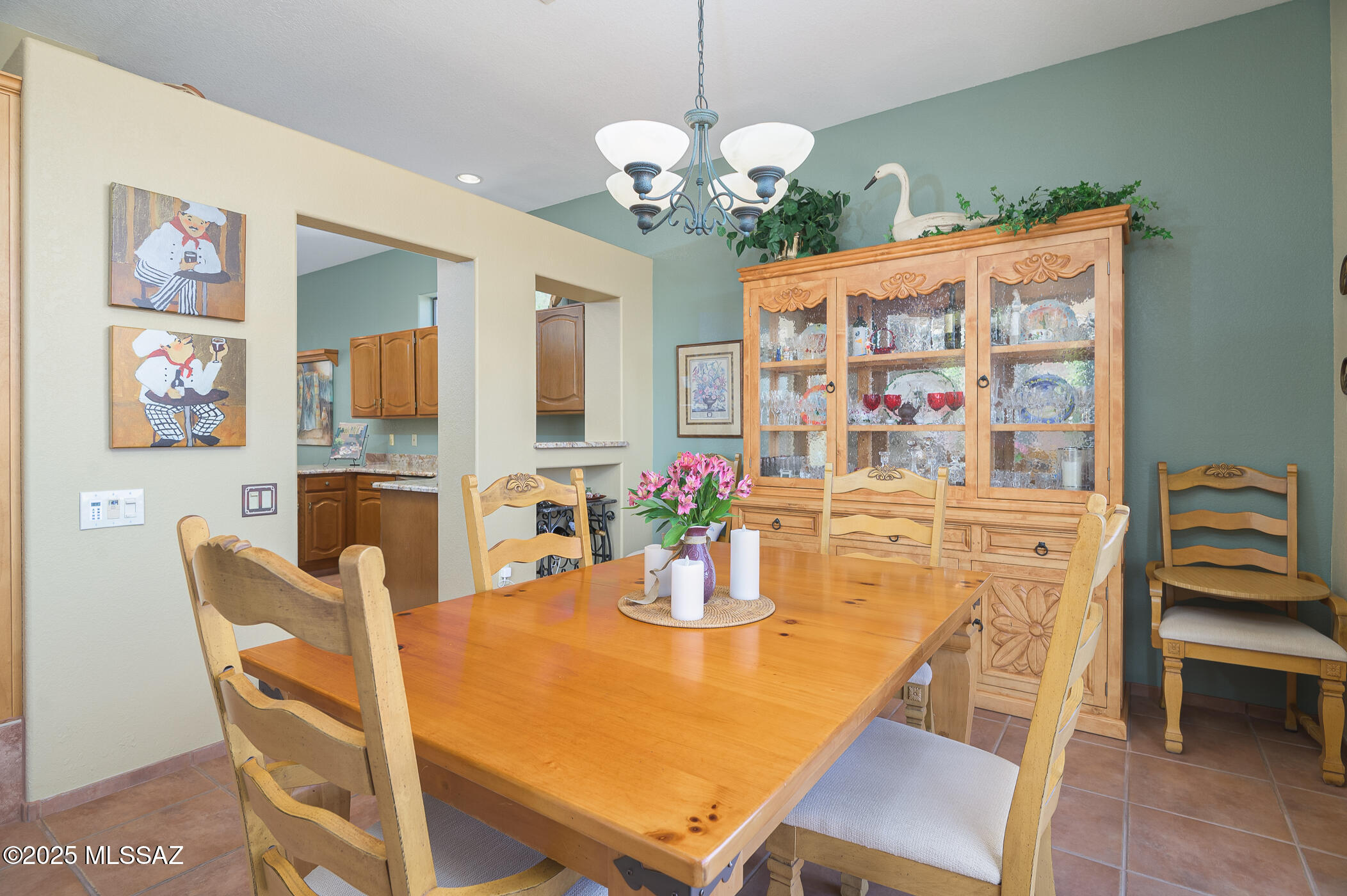1586 W Calle Del Ducado