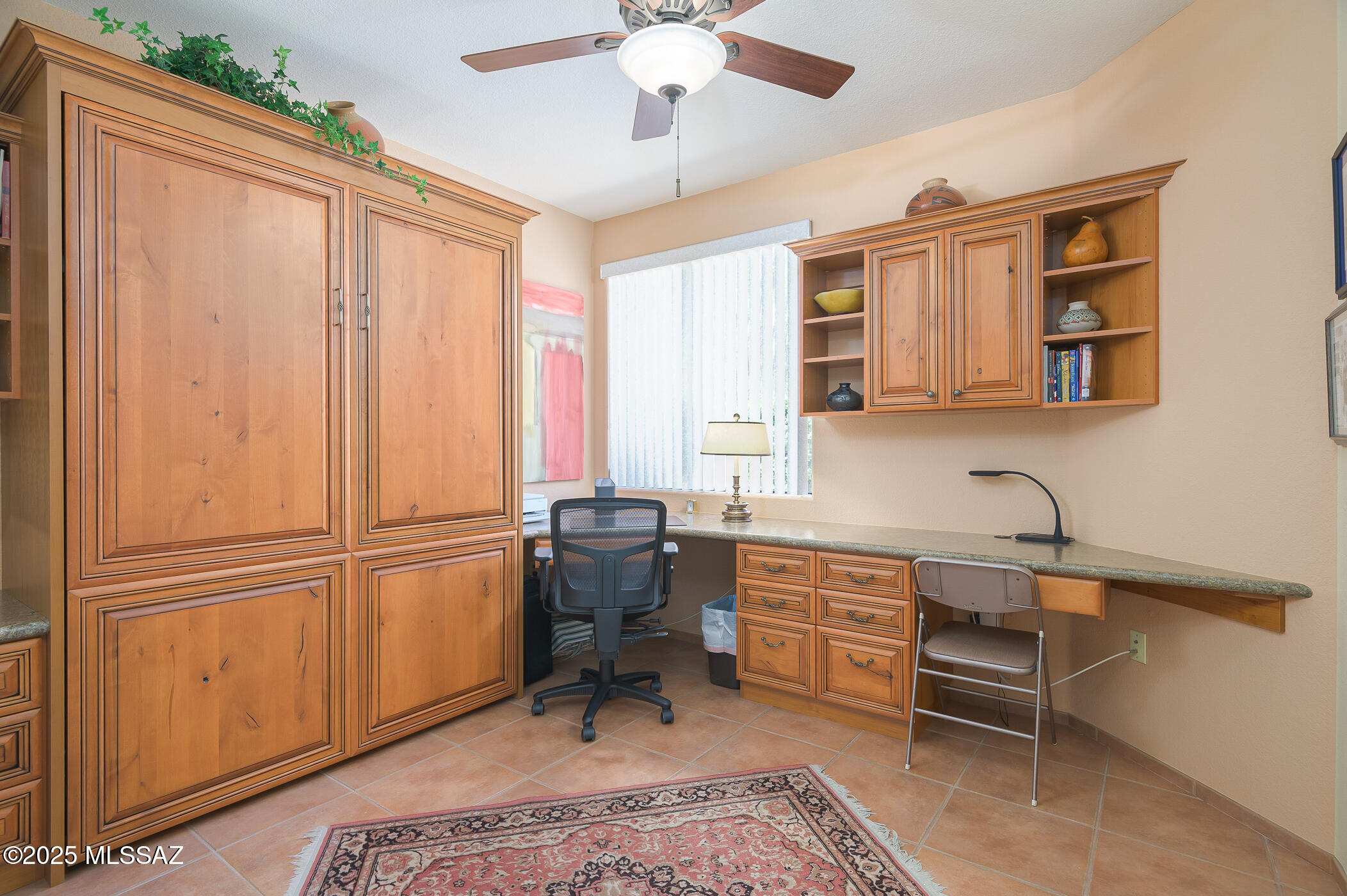 1586 W Calle Del Ducado