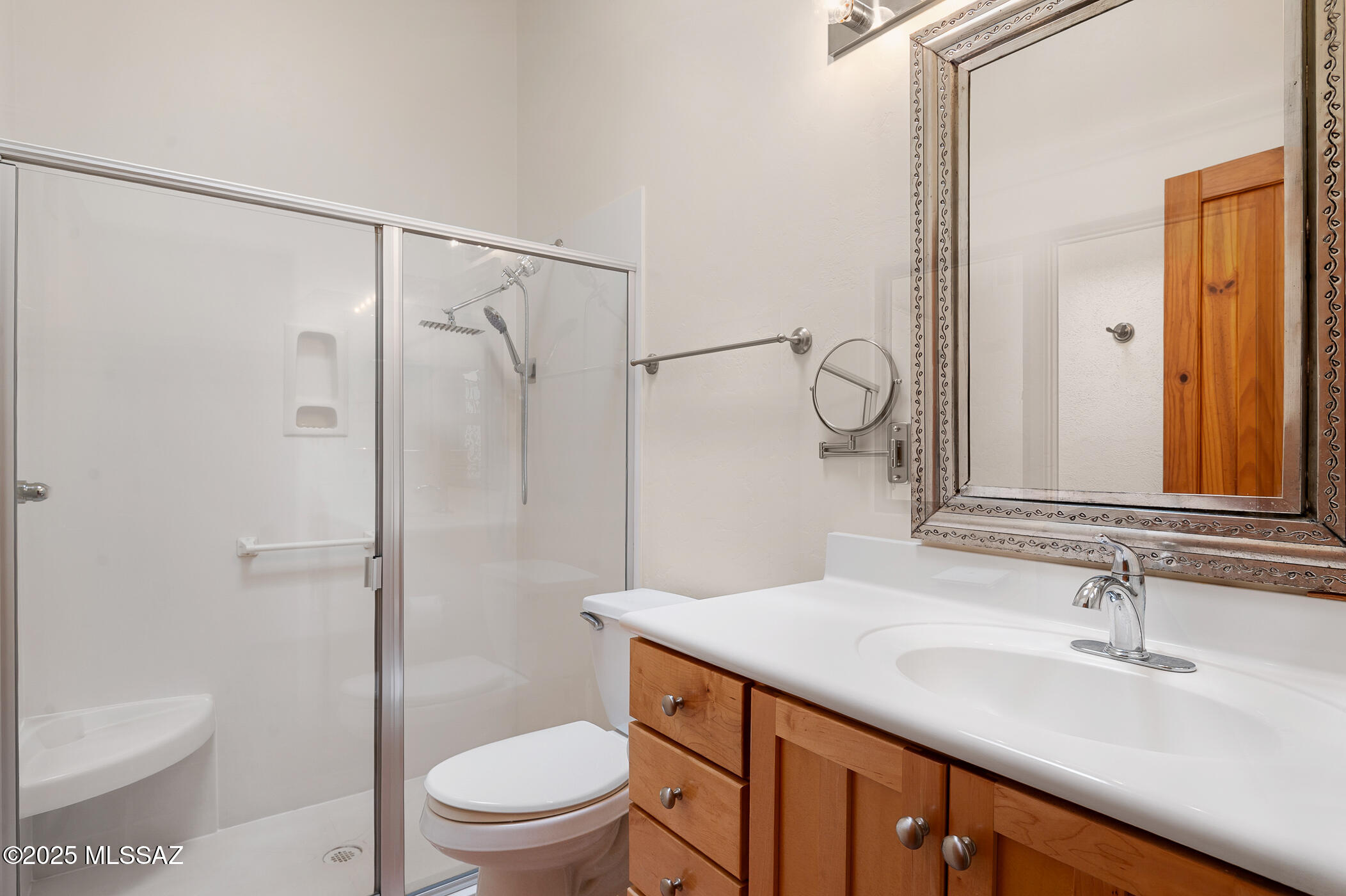 835 W Waterview Drive