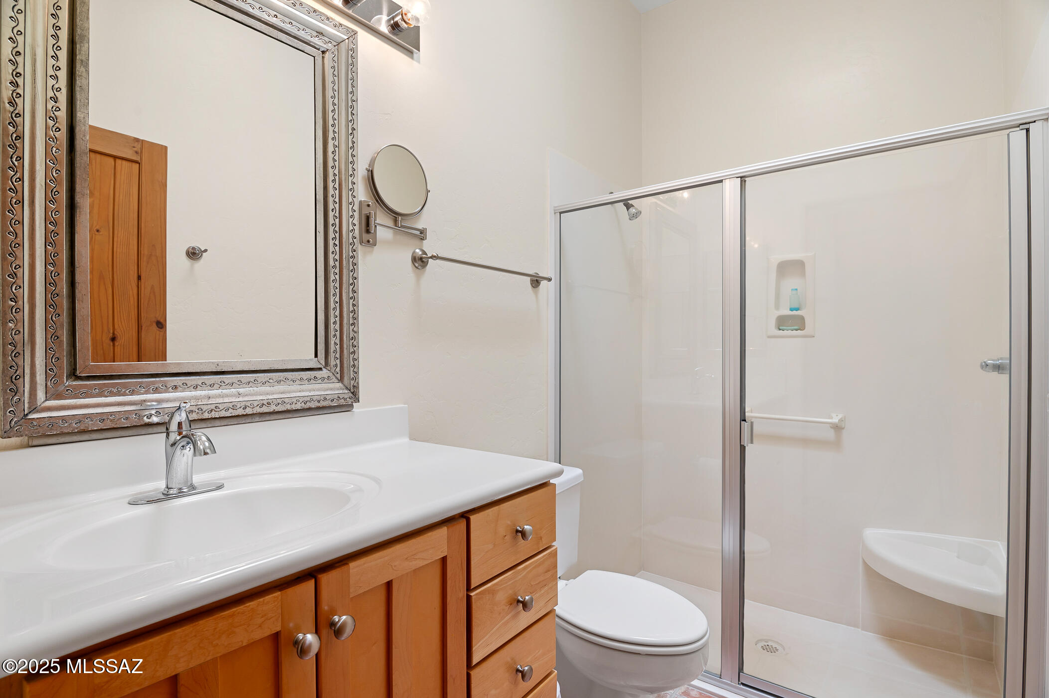 835 W Waterview Drive