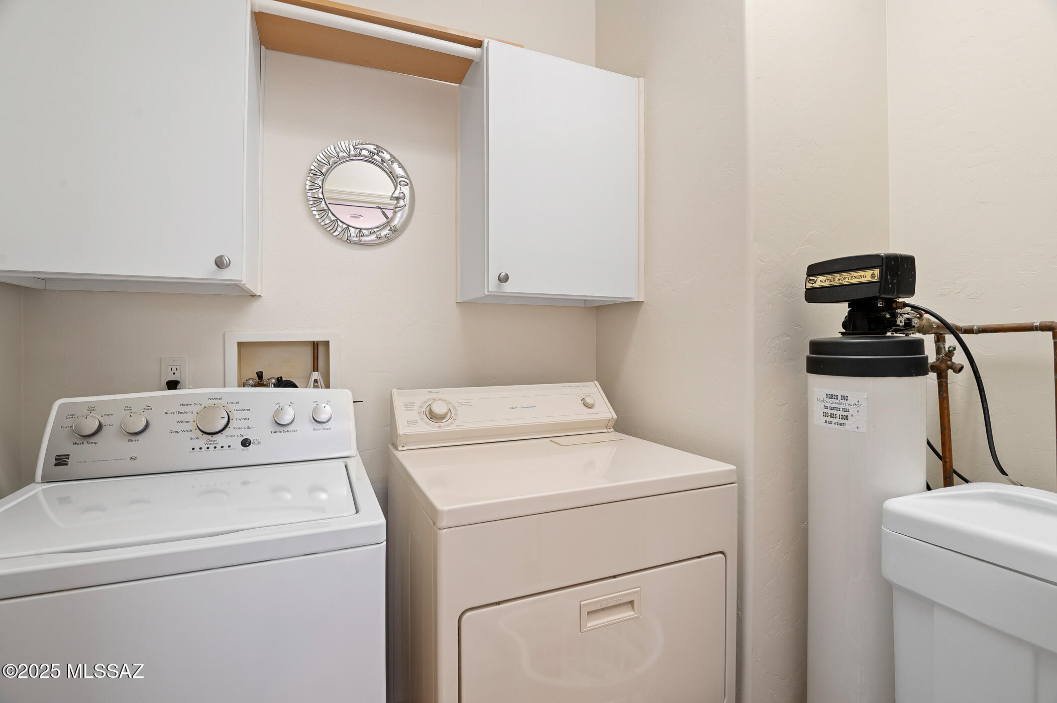 835 W Waterview Drive