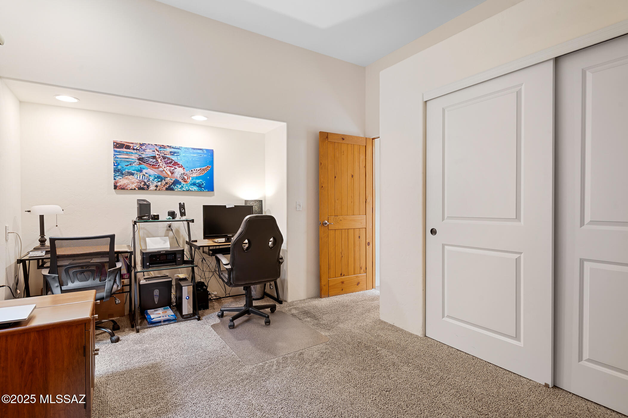 835 W Waterview Drive