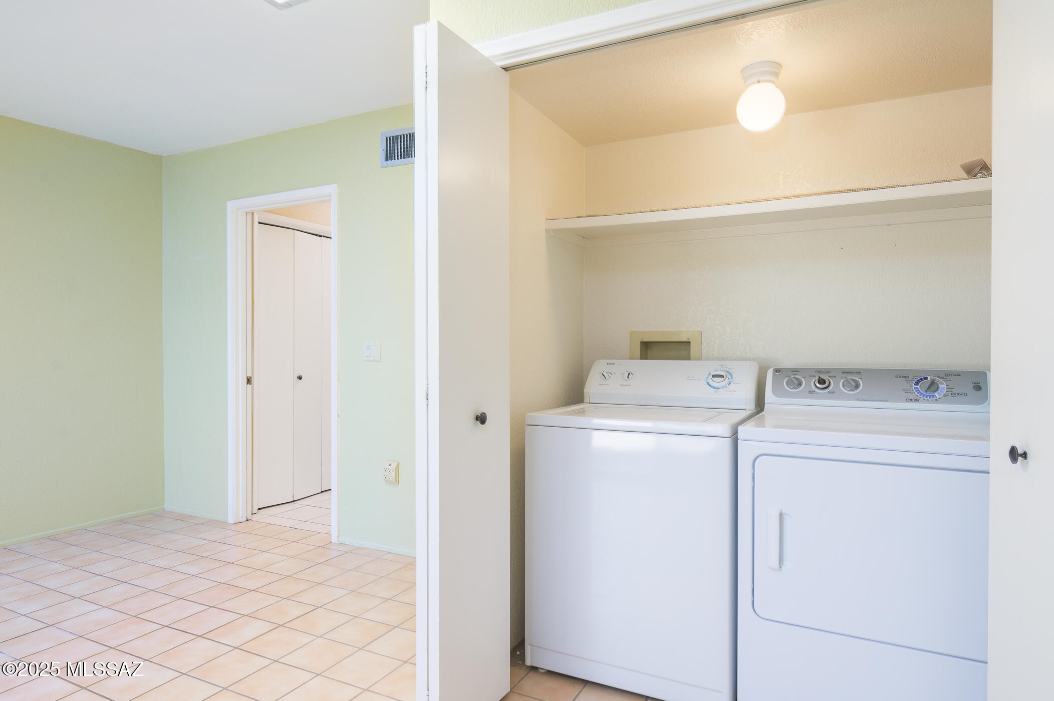2882 S Camino Pansa