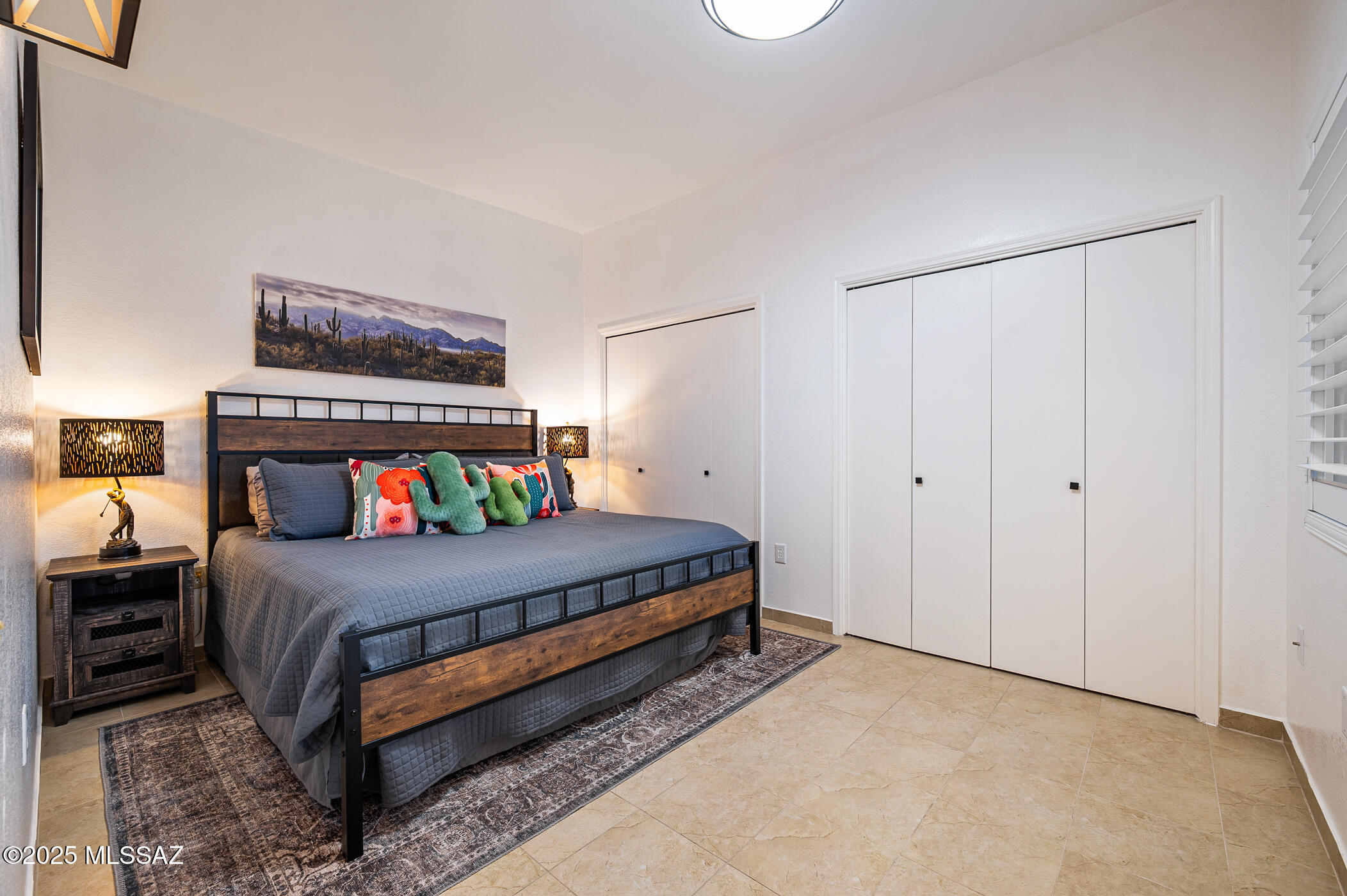 1560 W Calle Del Ducado