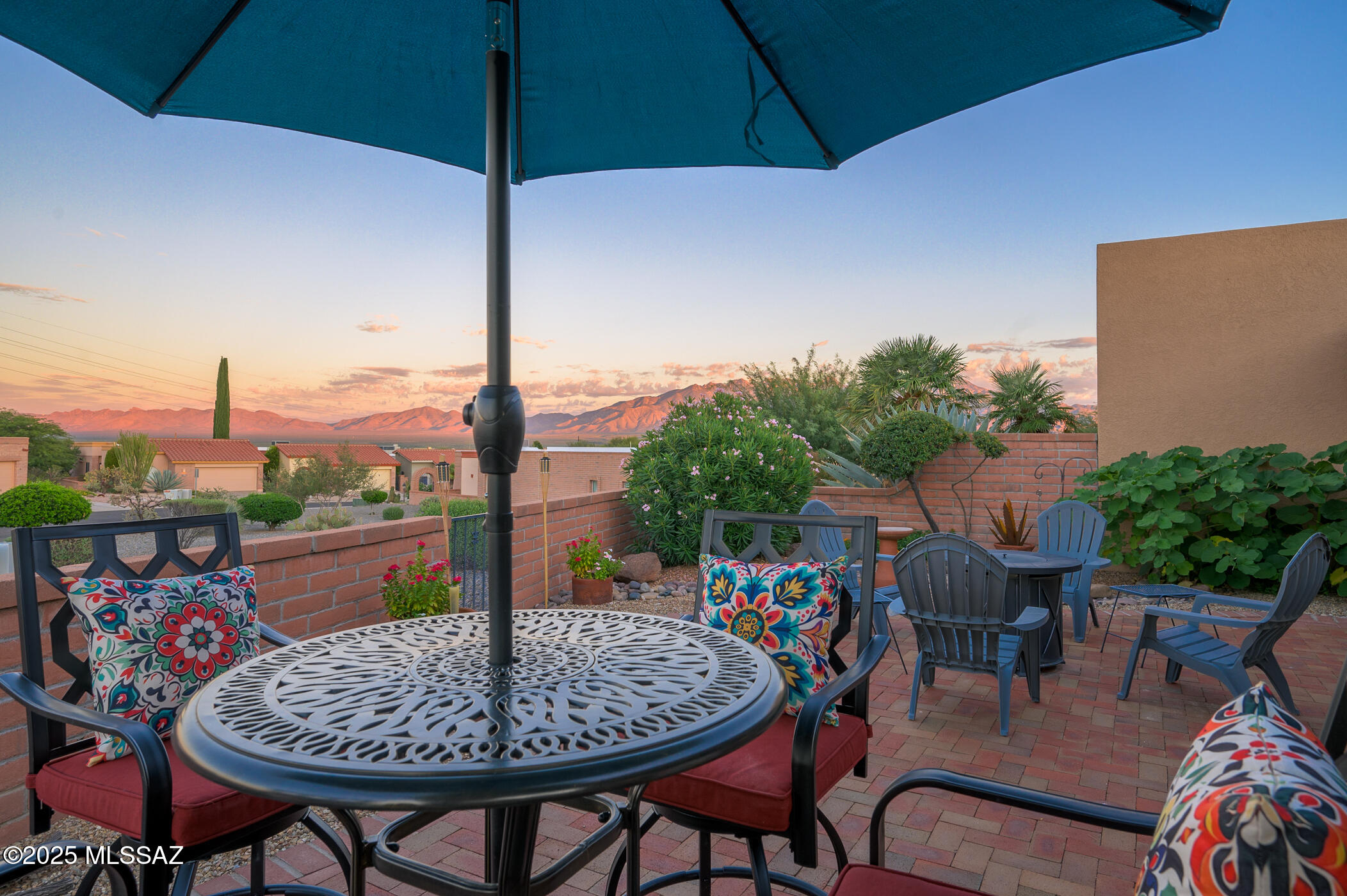 1560 W Calle Del Ducado