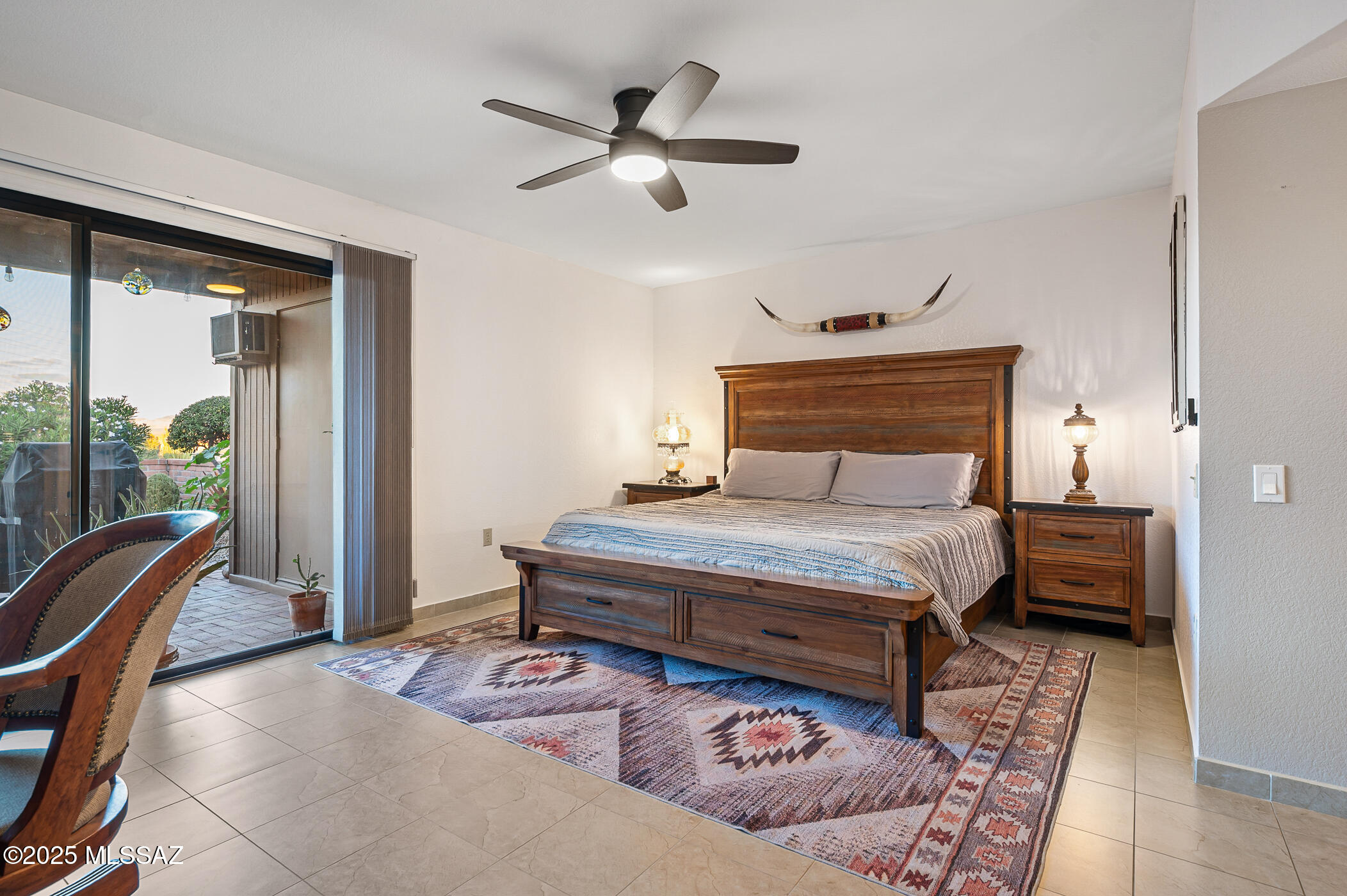 1560 W Calle Del Ducado