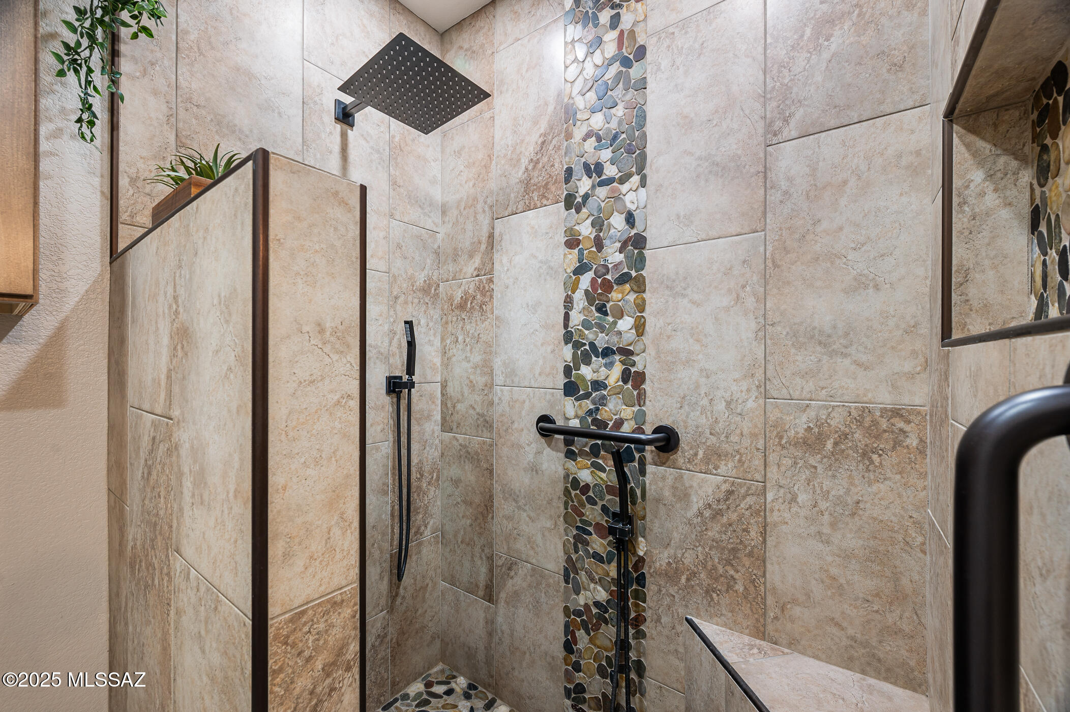 1560 W Calle Del Ducado