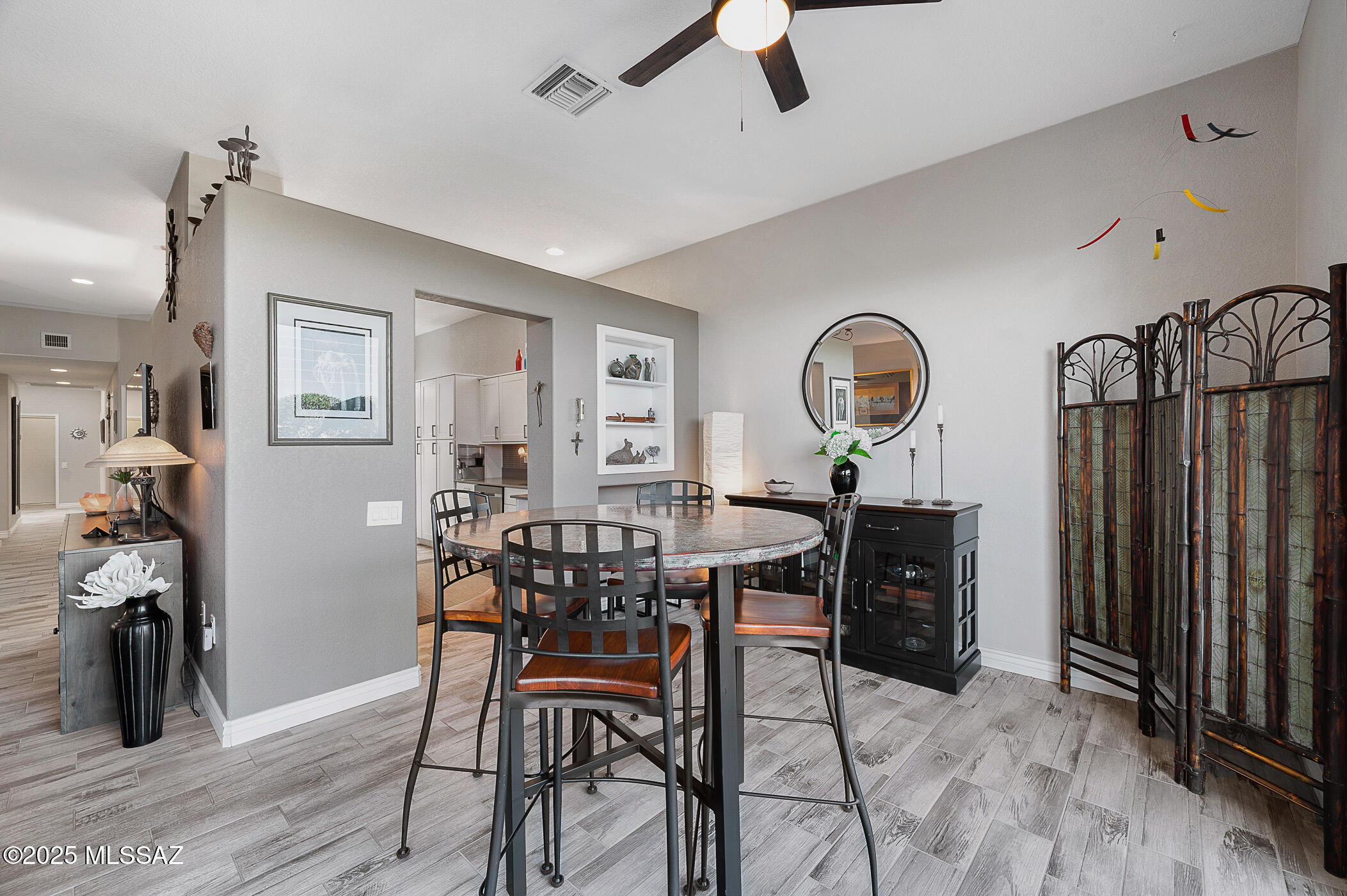 1622 W Vuelta Salvatierra