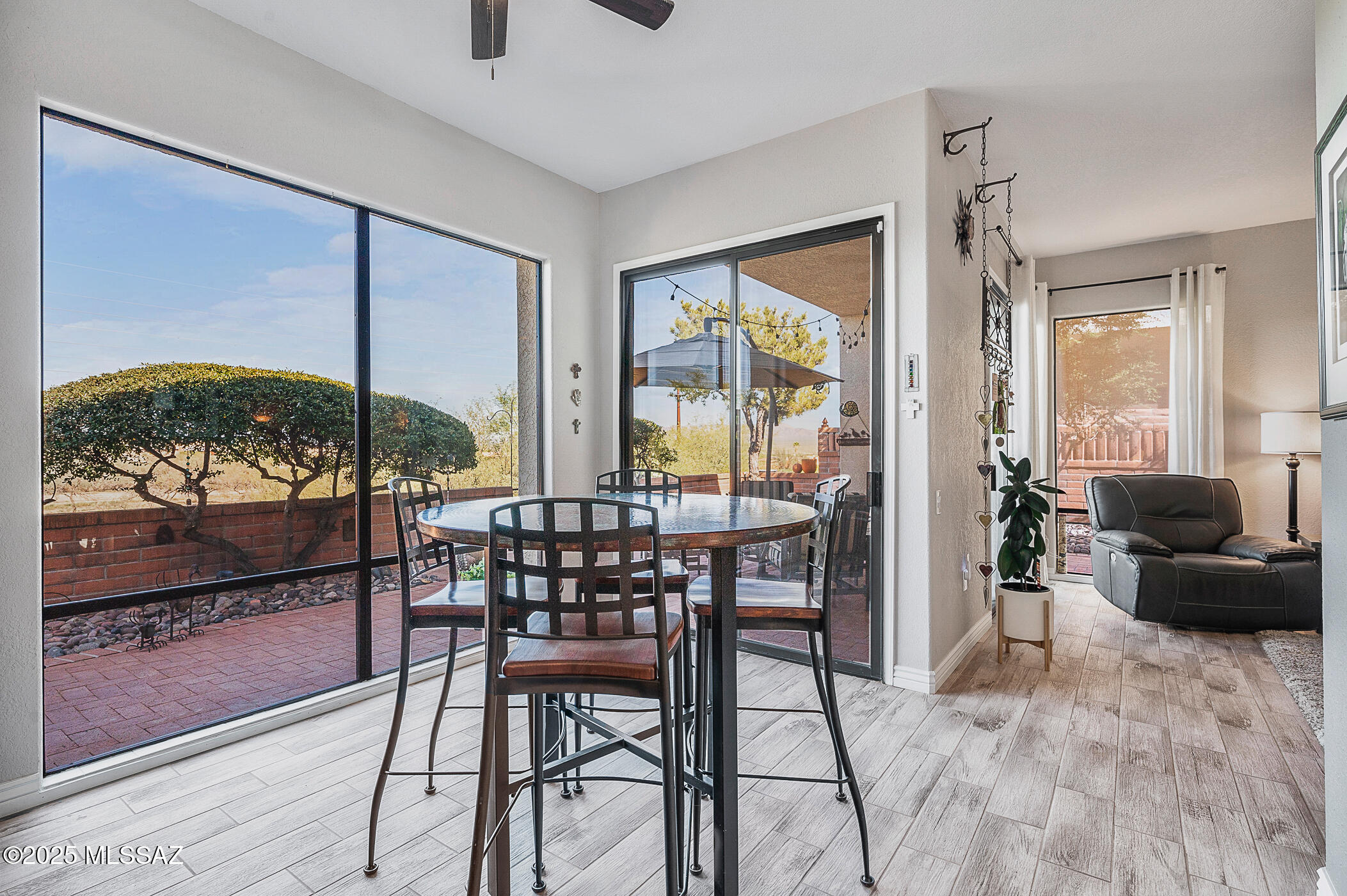 1622 W Vuelta Salvatierra